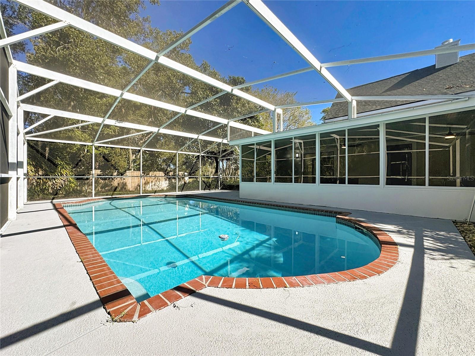 Image 40 of 73 For 506 Oakland Terrace