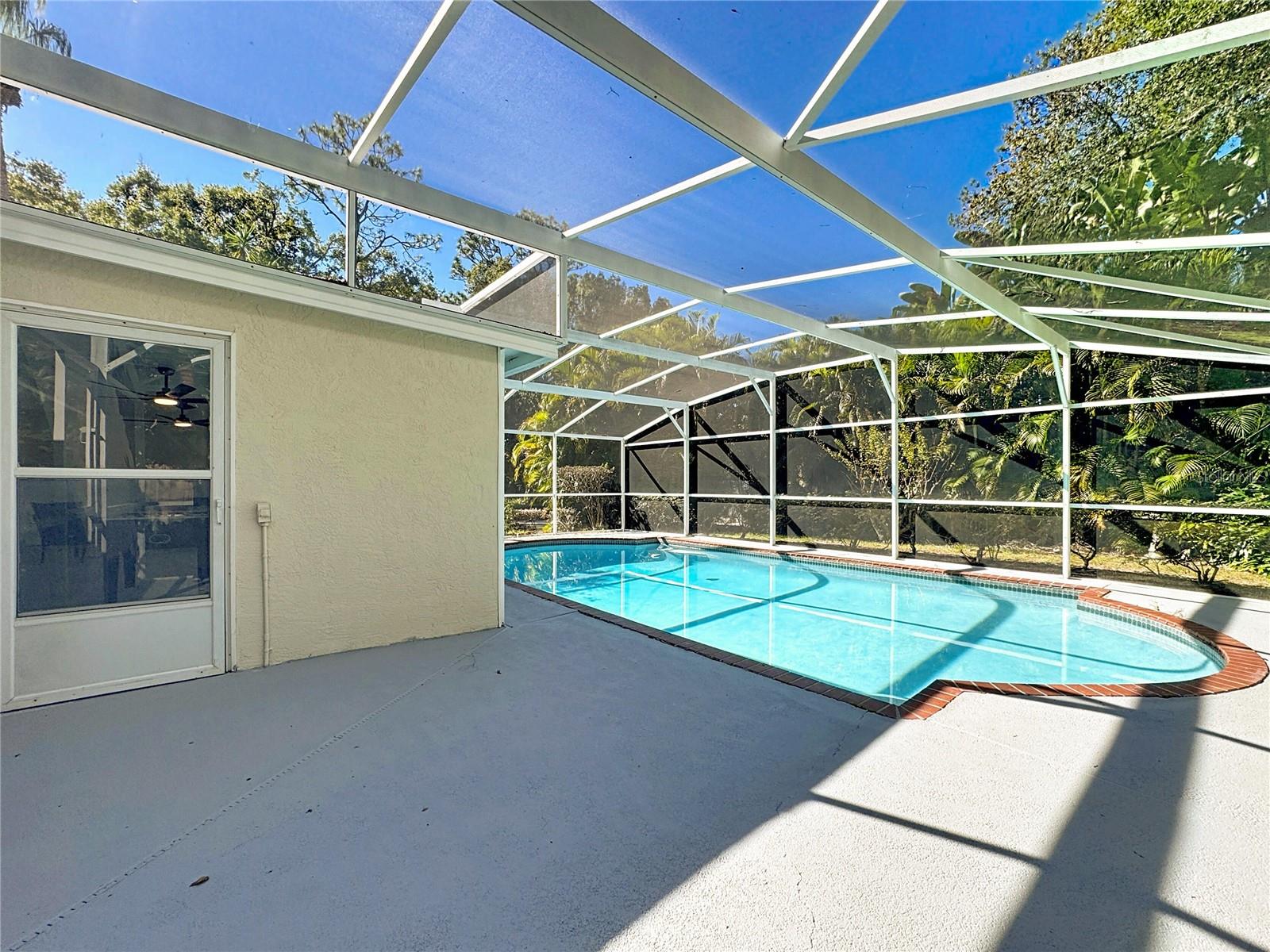 Image 42 of 73 For 506 Oakland Terrace