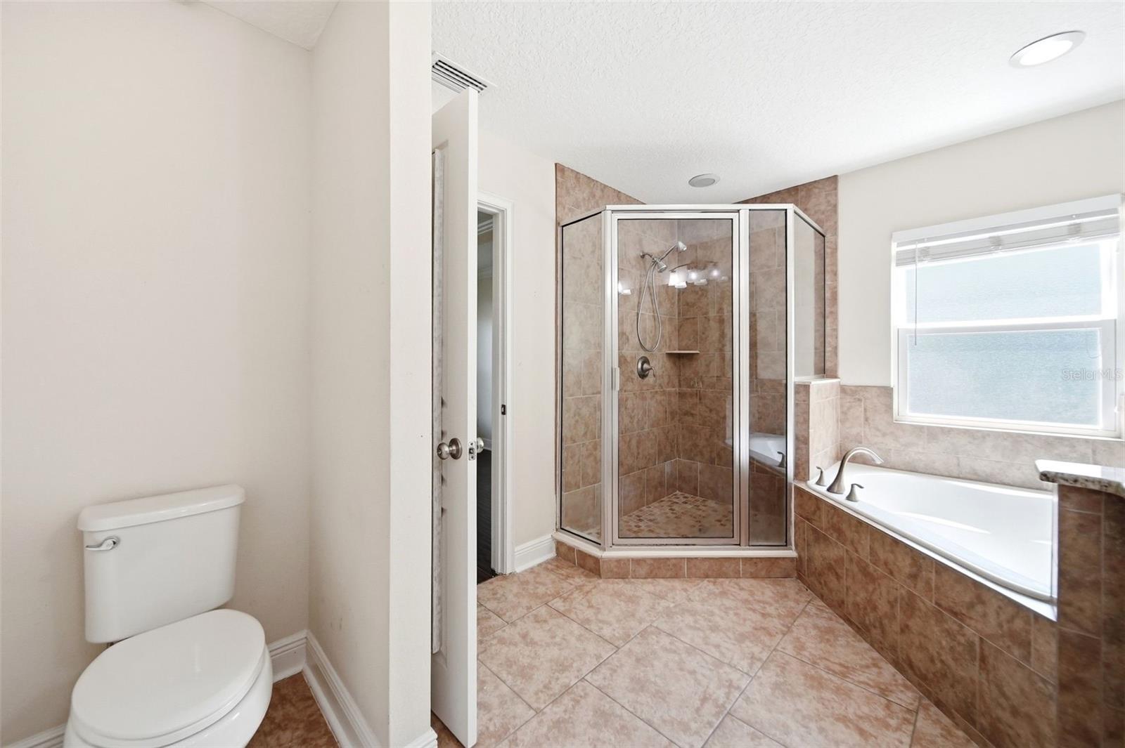 Image 19 of 34 For 729-733 Putnam Avenue