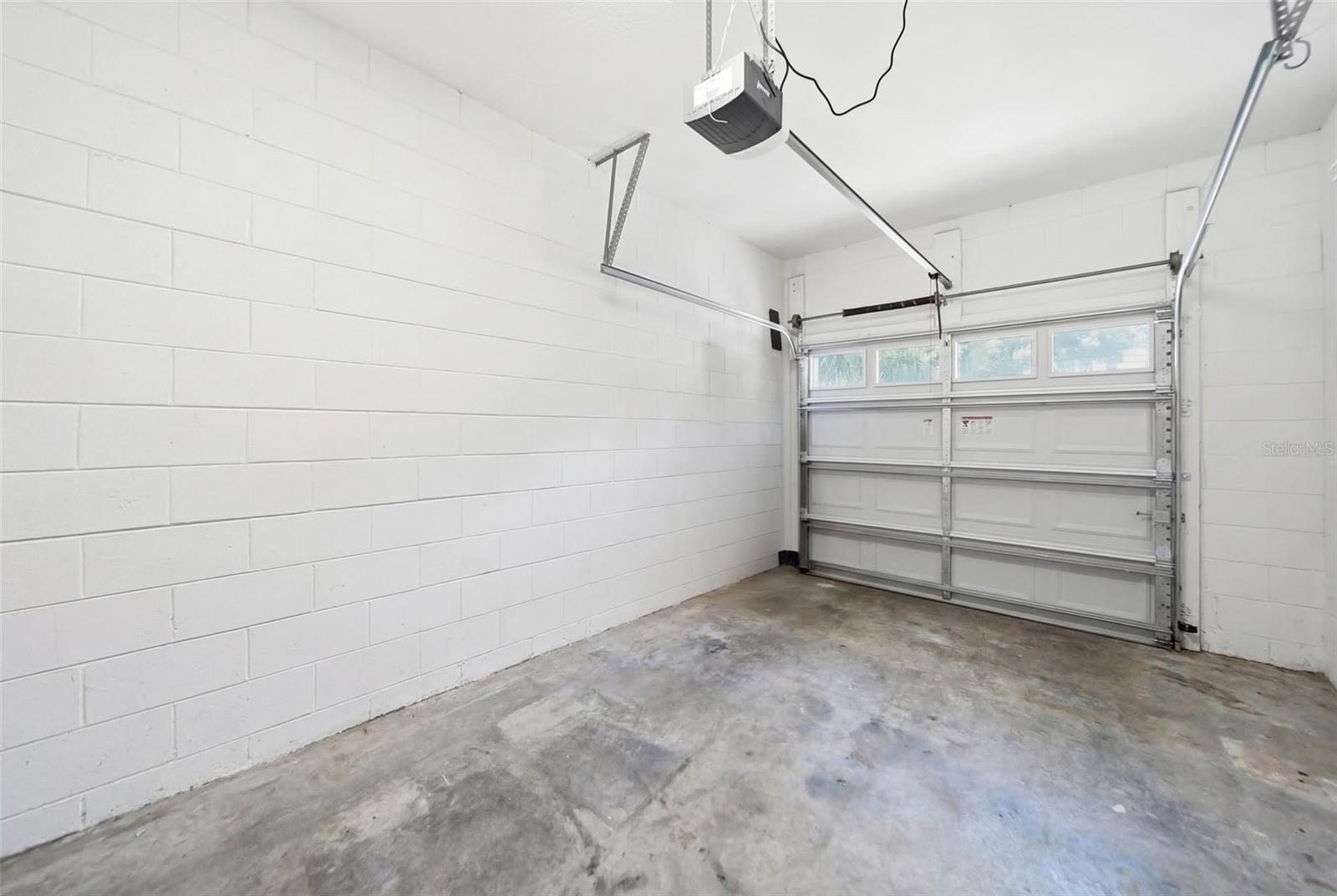 Image 27 of 34 For 729-733 Putnam Avenue