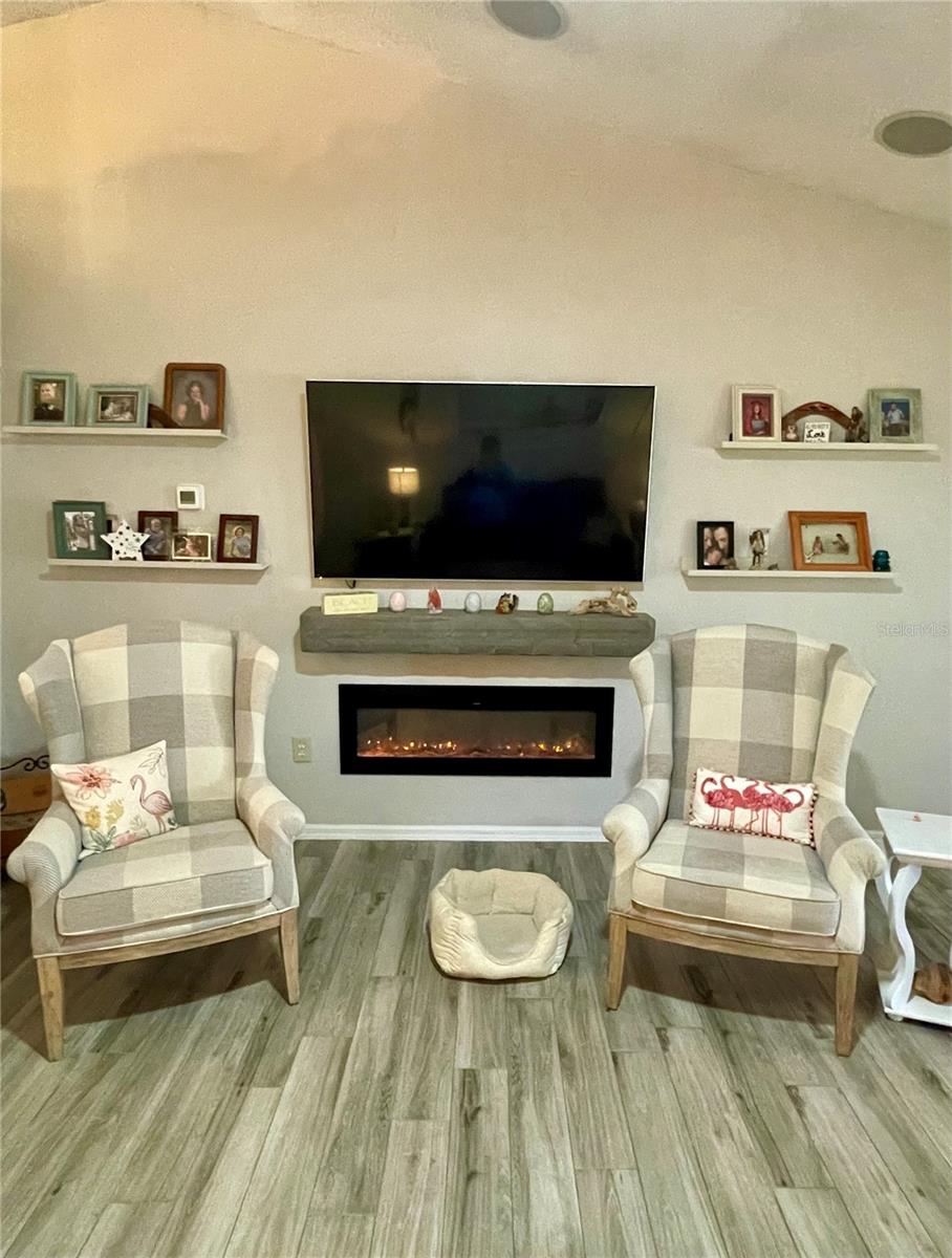 Image 12 of 87 For 6025 Hickory Grove Lane