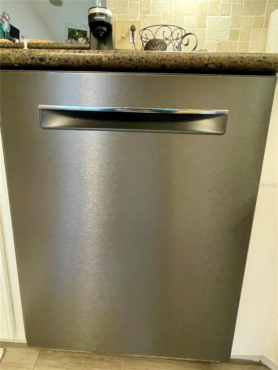 Image 20 of 87 For 6025 Hickory Grove Lane