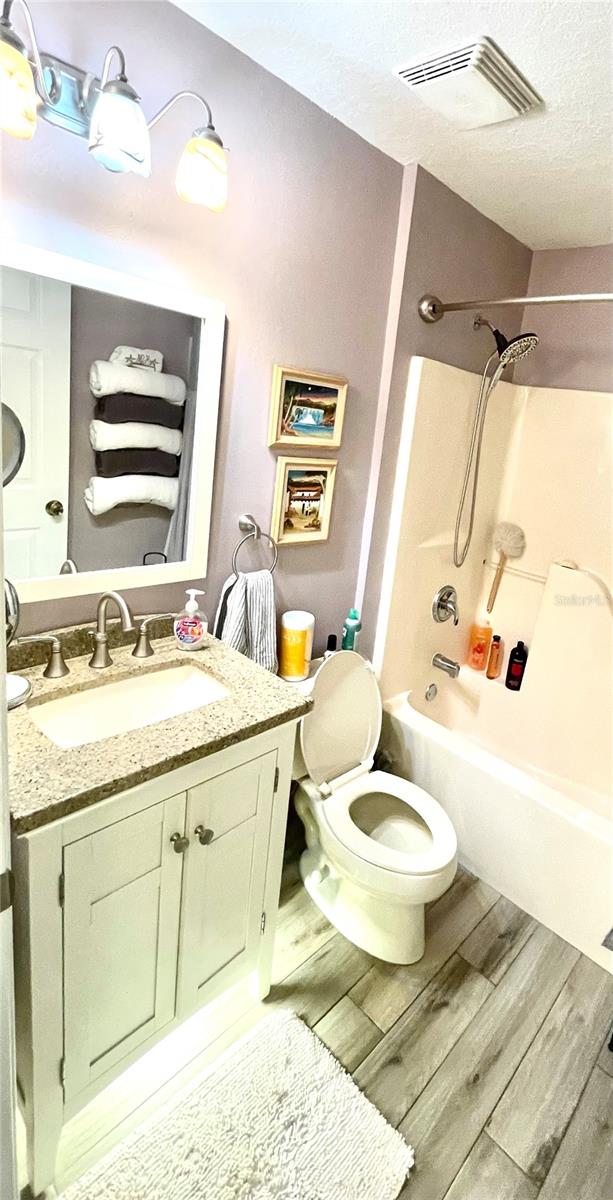 Image 30 of 87 For 6025 Hickory Grove Lane