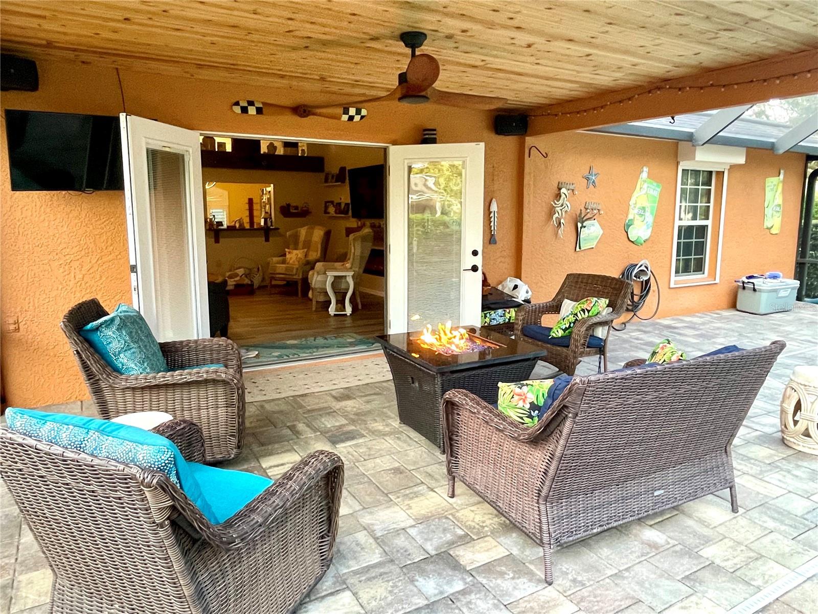 Image 49 of 87 For 6025 Hickory Grove Lane