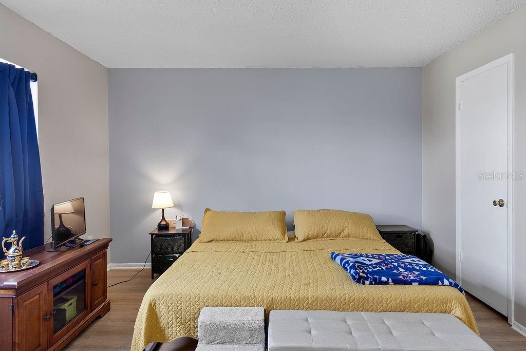 Image 15 of 28 For 4269 Semoran Boulevard 14