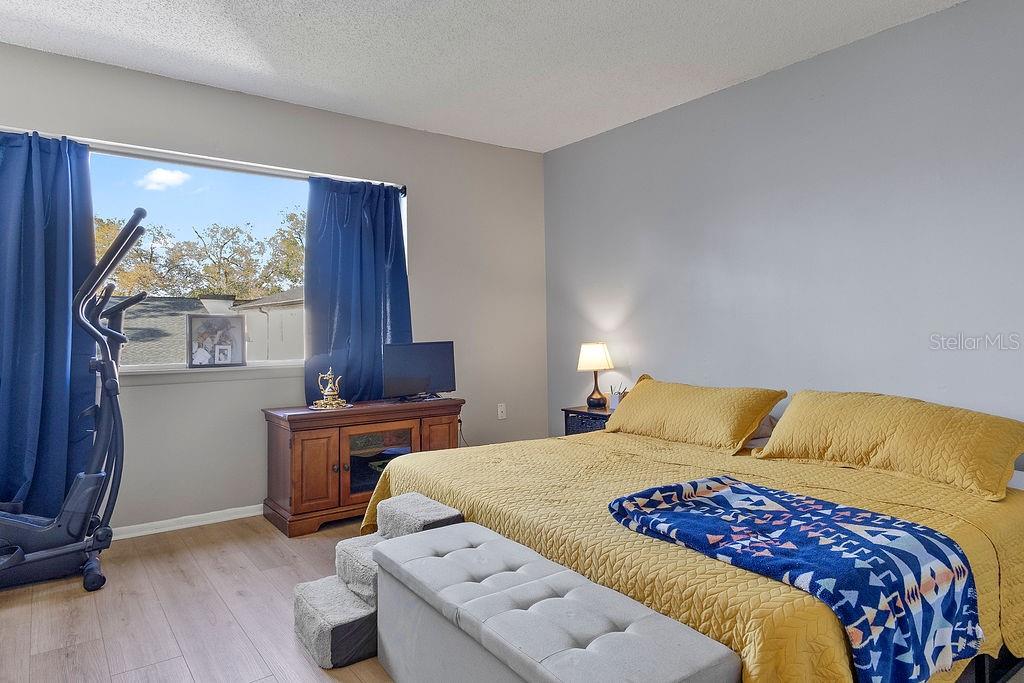 Image 19 of 28 For 4269 Semoran Boulevard 14