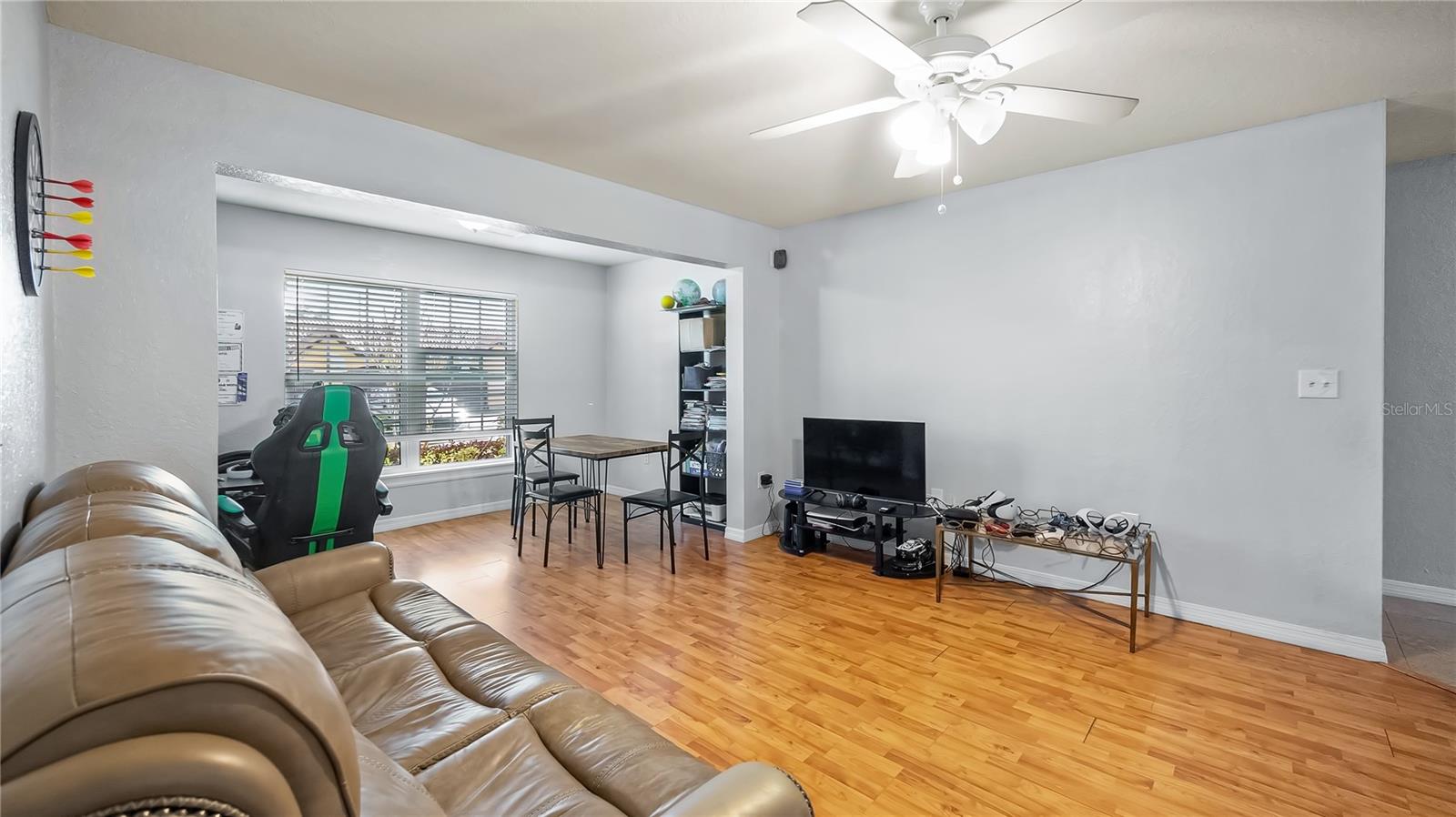 Image 10 of 18 For 5483 Vineland Road 10103