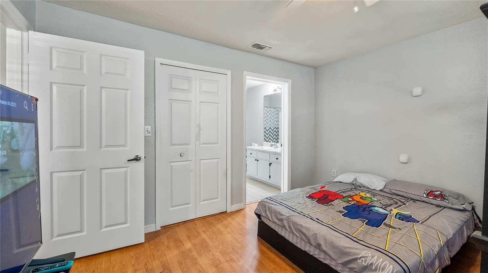 Image 13 of 18 For 5483 Vineland Road 10103