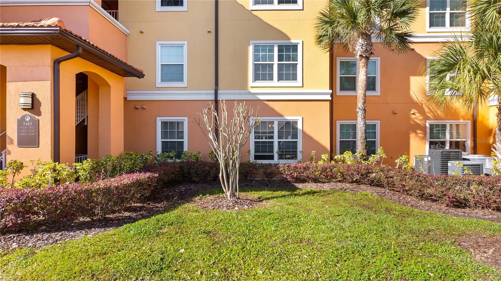 Image 17 of 18 For 5483 Vineland Road 10103