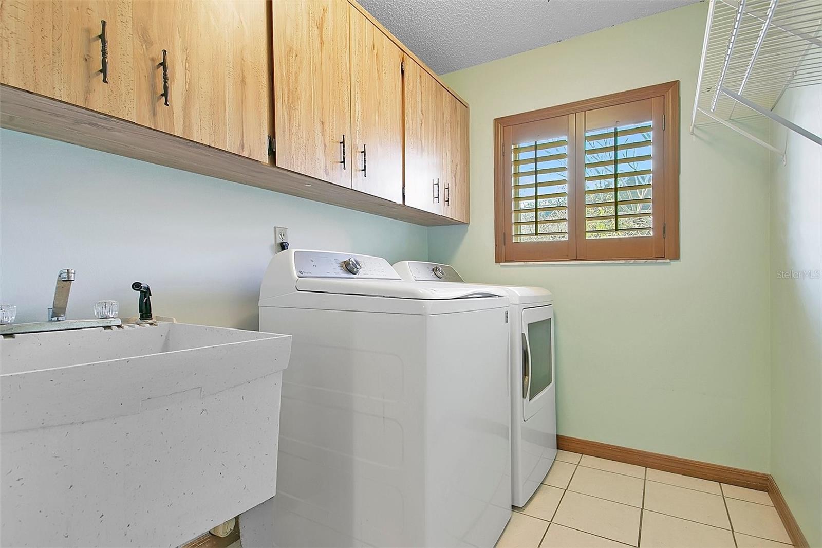 Image 24 of 27 For 1523 Golfside Drive