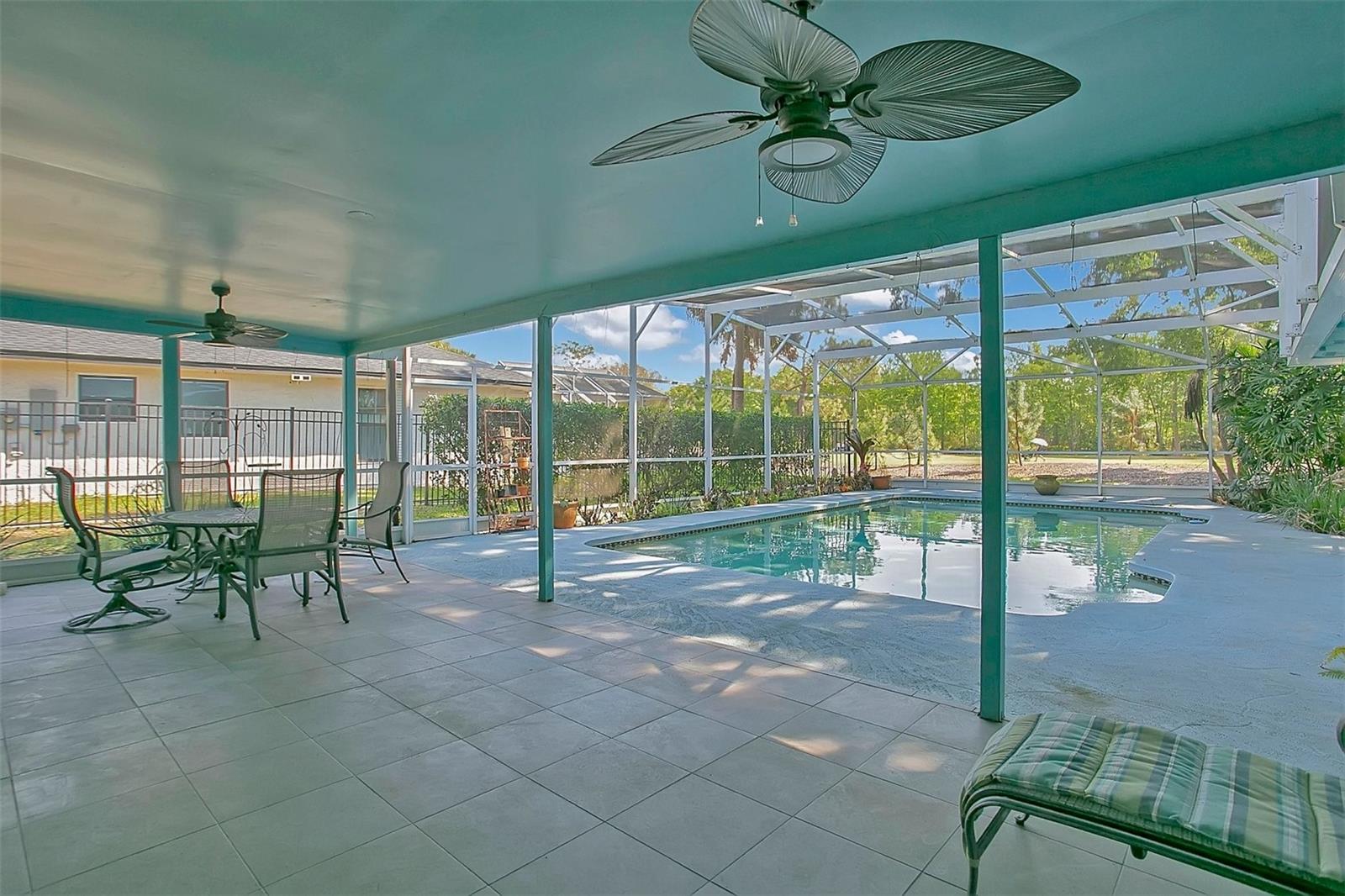 Image 25 of 27 For 1523 Golfside Drive