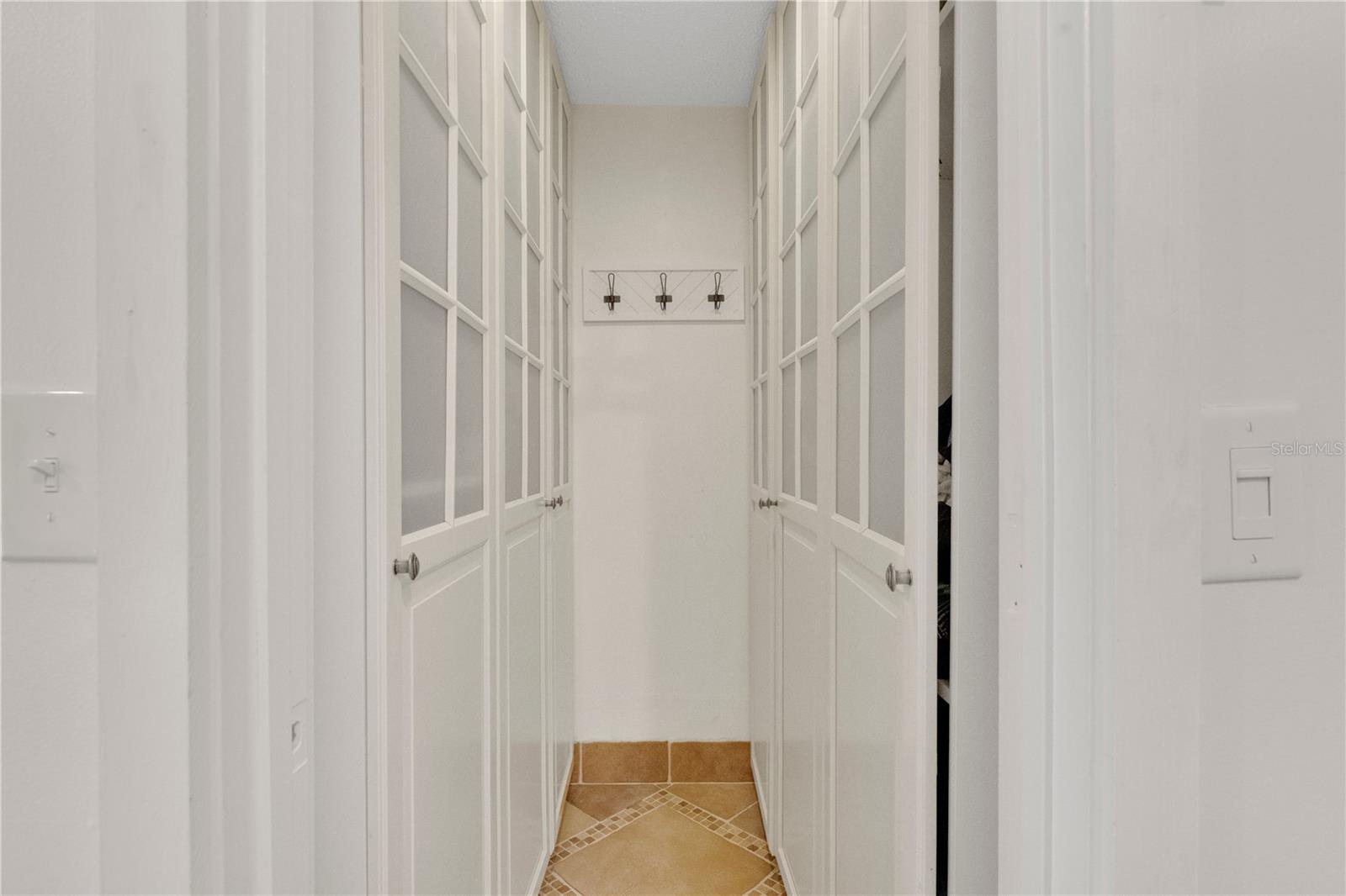 Image 12 of 26 For 10431 Kingbrook Lane