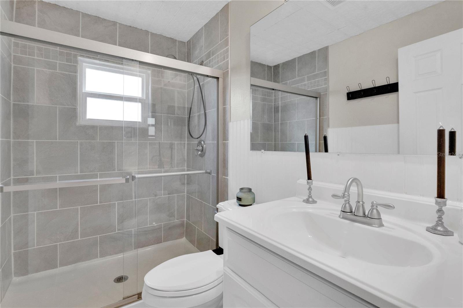 Image 18 of 26 For 10431 Kingbrook Lane