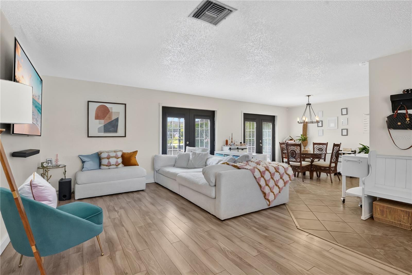 Image 2 of 26 For 10431 Kingbrook Lane