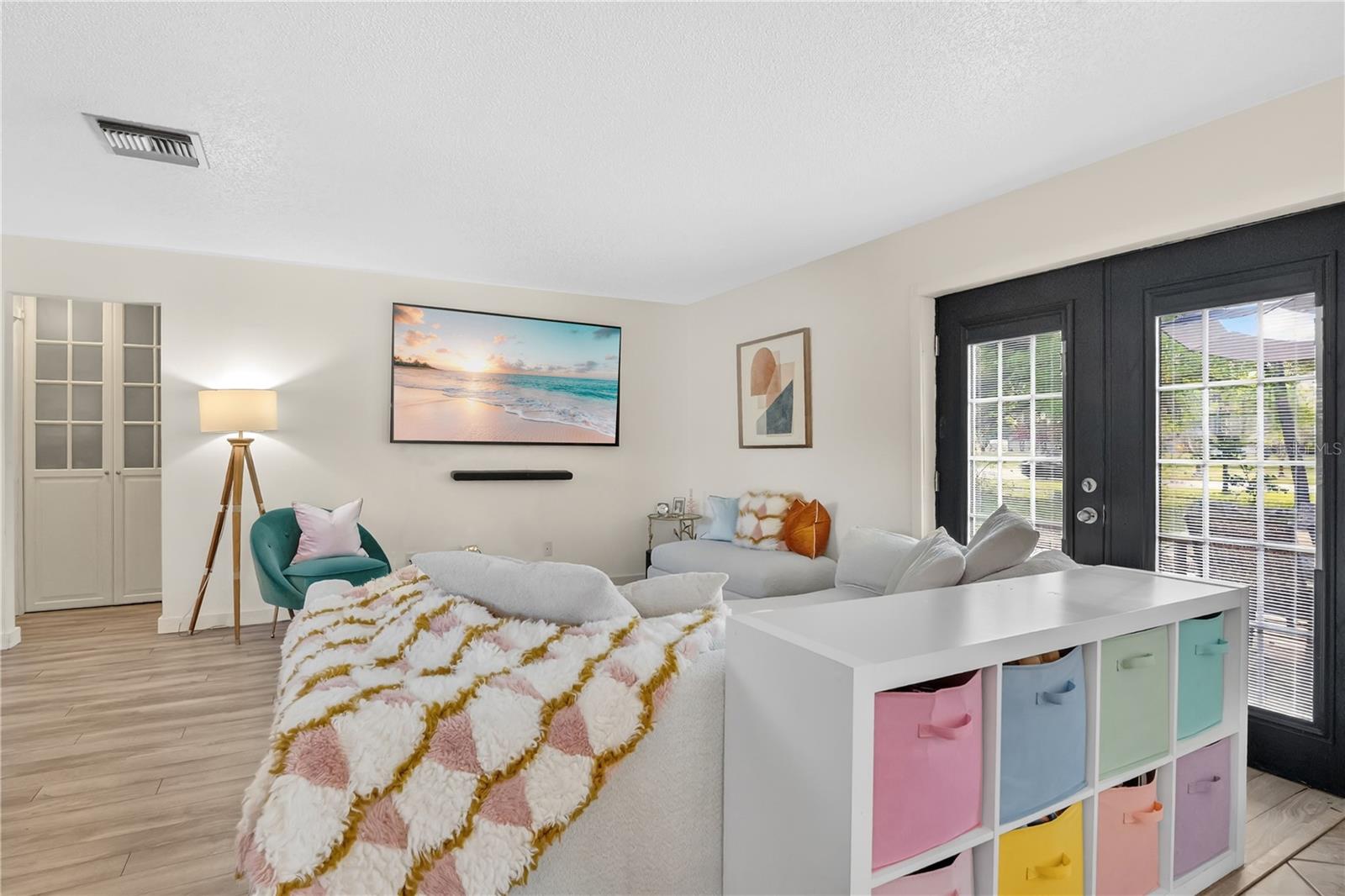 Image 3 of 26 For 10431 Kingbrook Lane