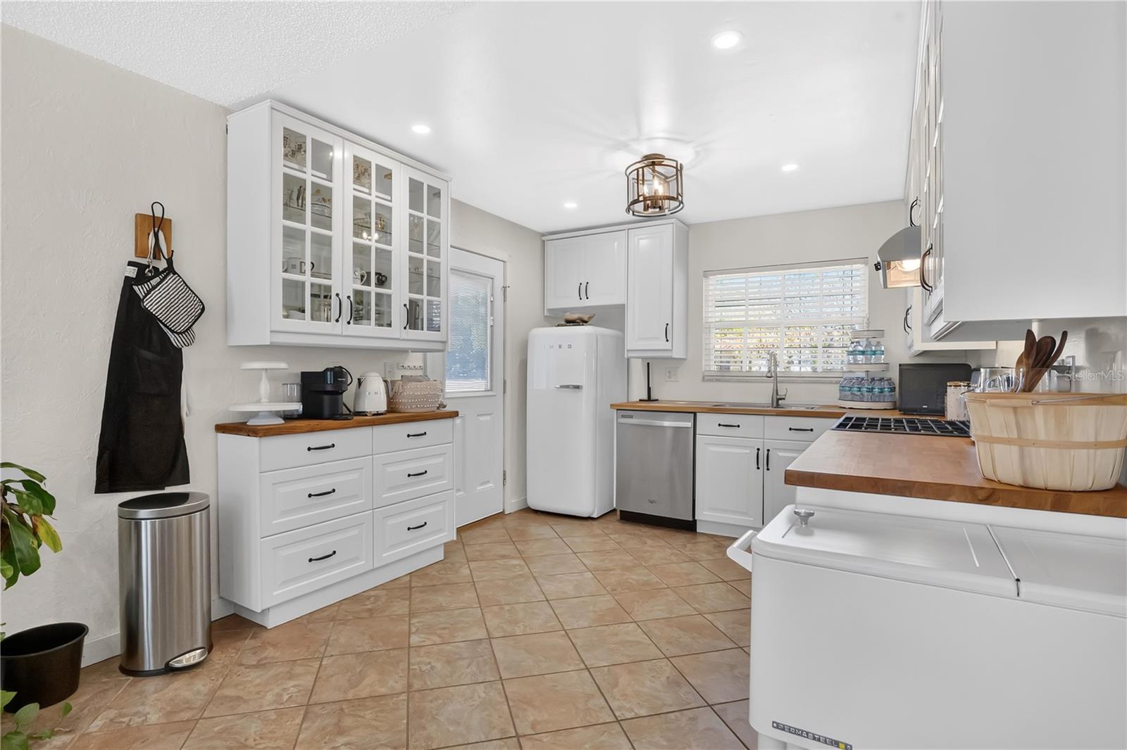 Image 4 of 26 For 10431 Kingbrook Lane