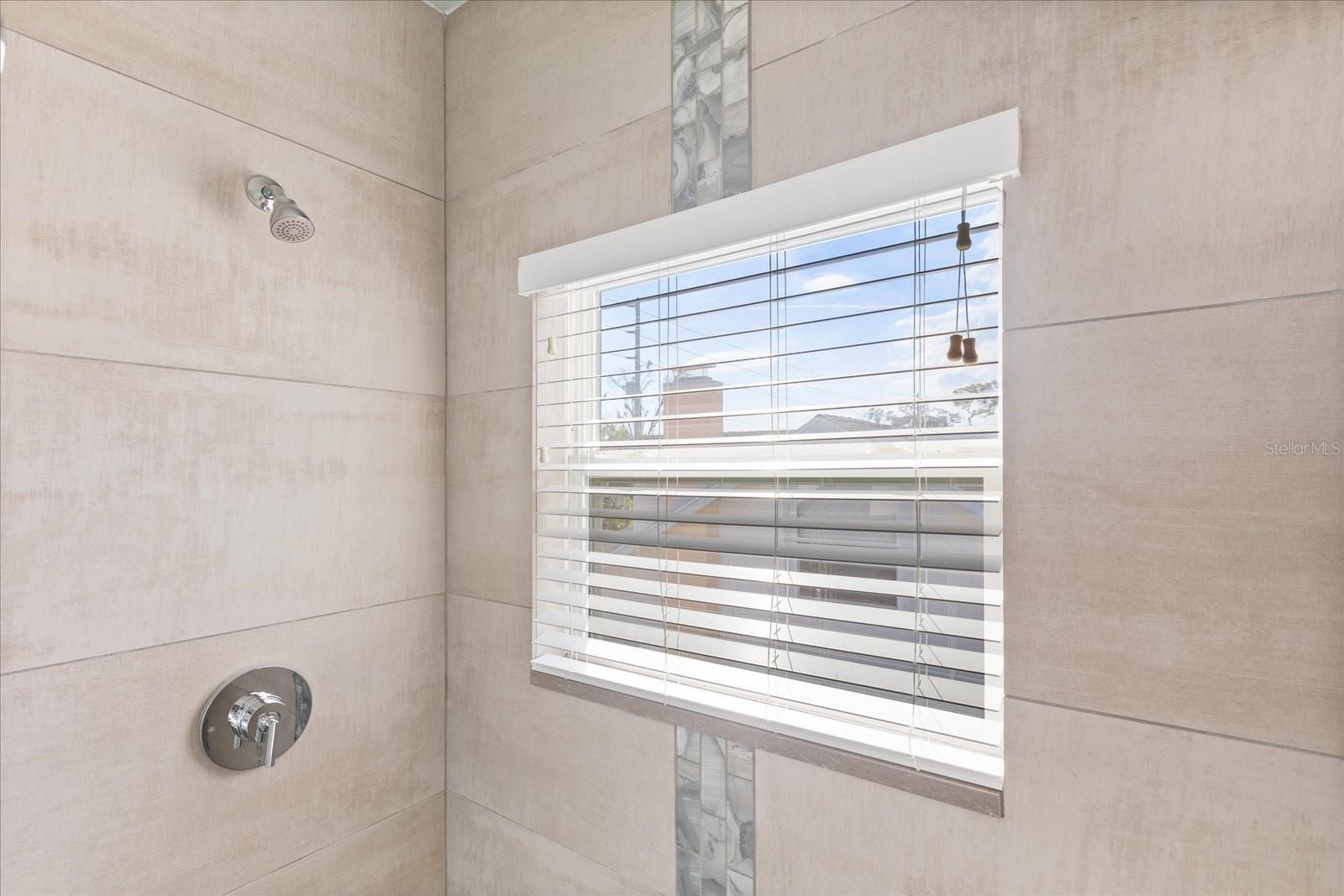 Image 33 of 51 For 1649 Harmon Avenue