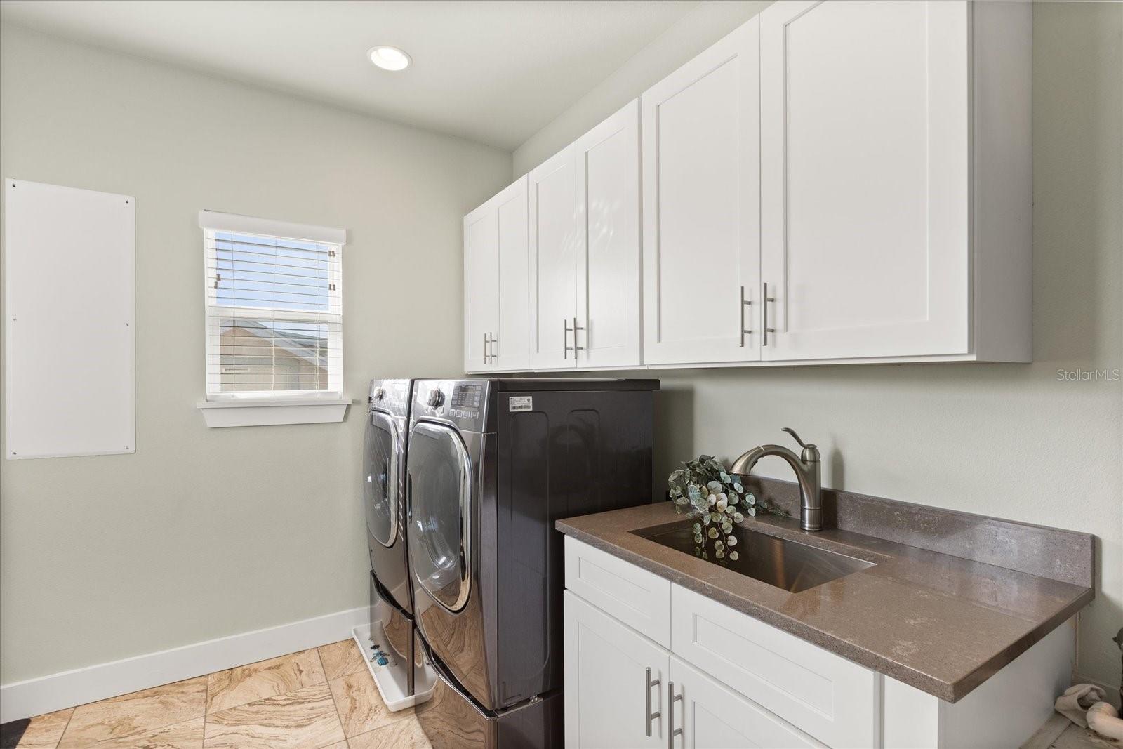 Image 34 of 51 For 1649 Harmon Avenue