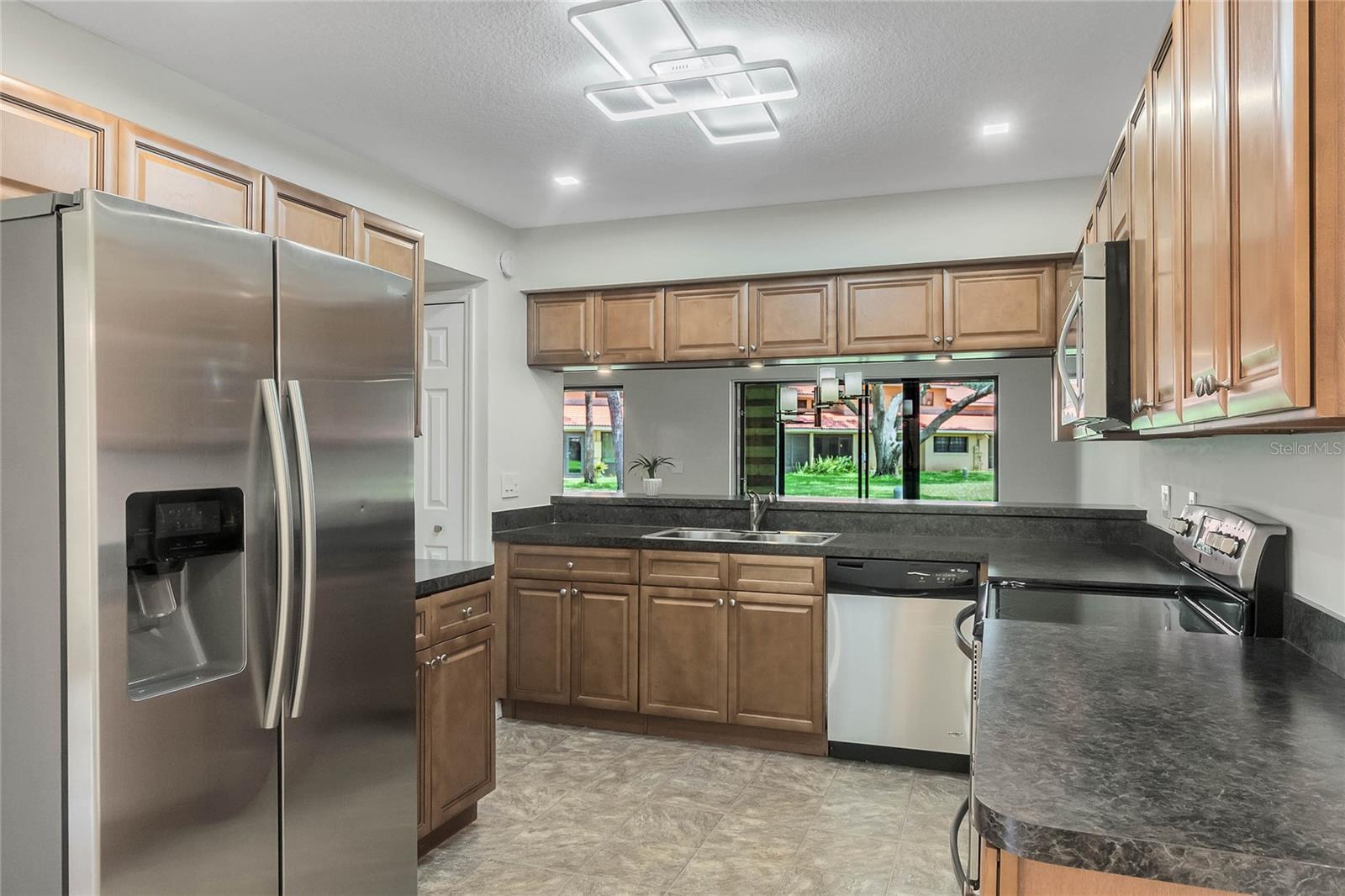 Image 3 of 25 For 8235 Ambrose Cove Way