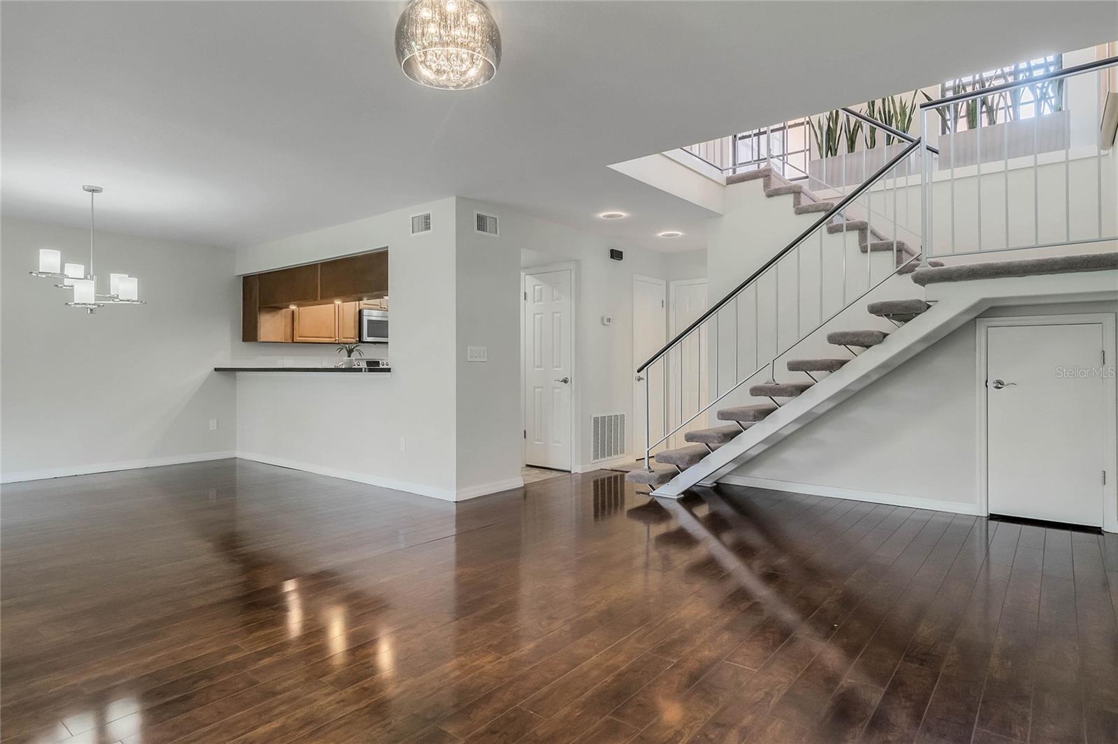 Image 5 of 25 For 8235 Ambrose Cove Way