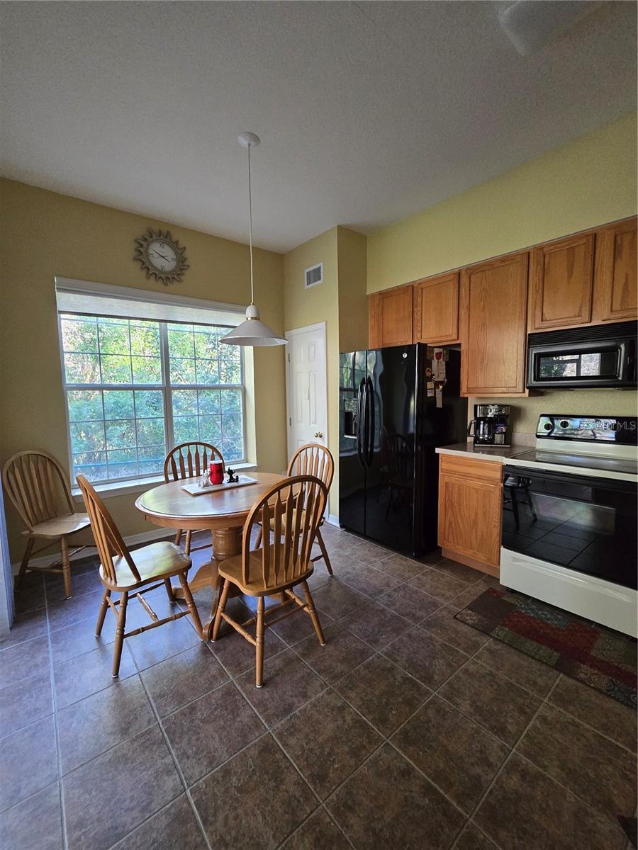 Image 10 of 28 For 7627 Bay Port Road 55