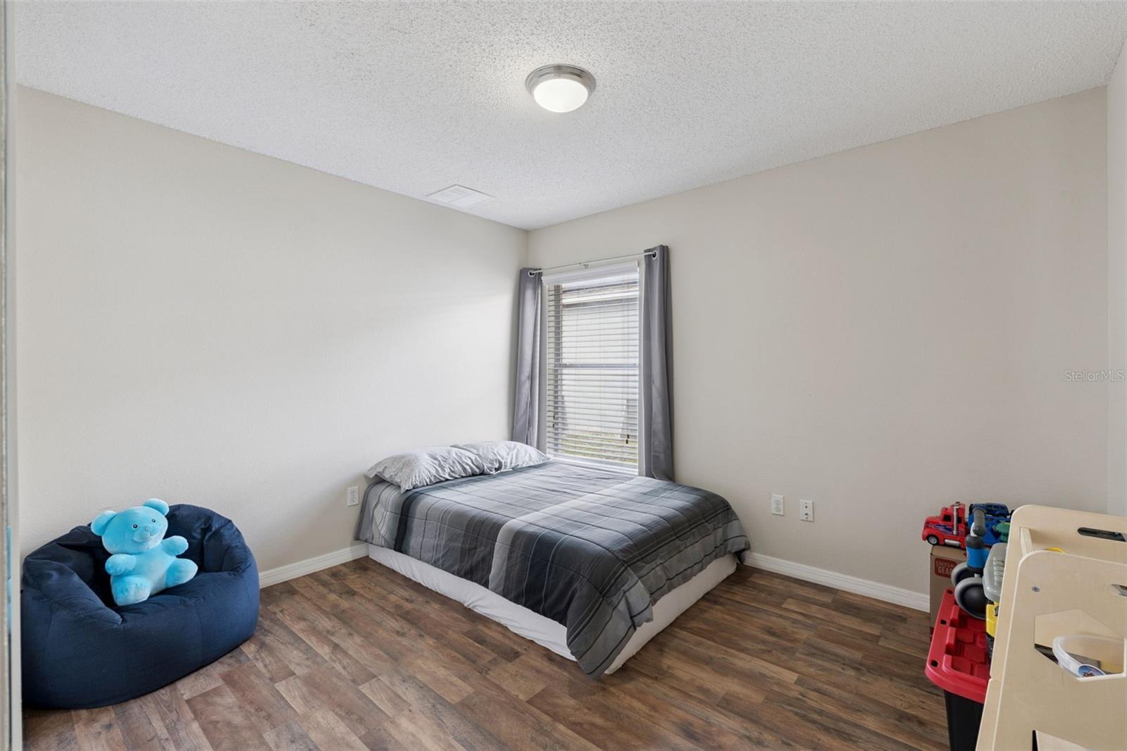 Listing photo id 15 for 1111 Chichester Court