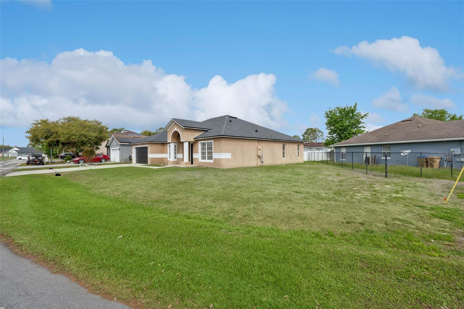 Listing photo id 24 for 1111 Chichester Court