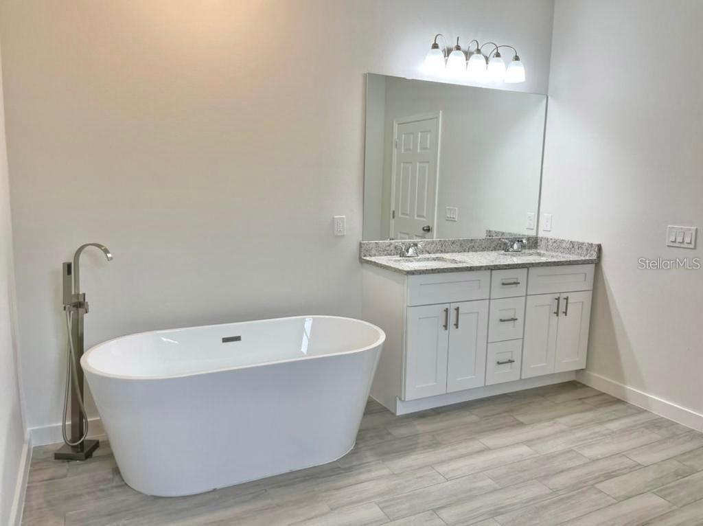 Image 4 of 7 For 1884 Snapper Drive