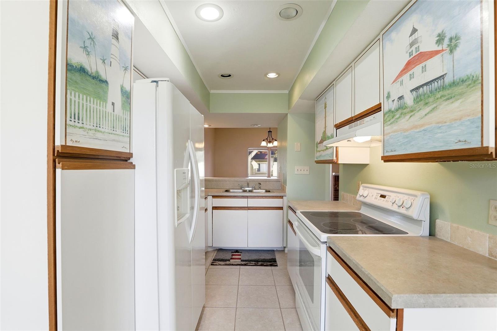 Image 10 of 26 For 190 Sabal Palm Place 190