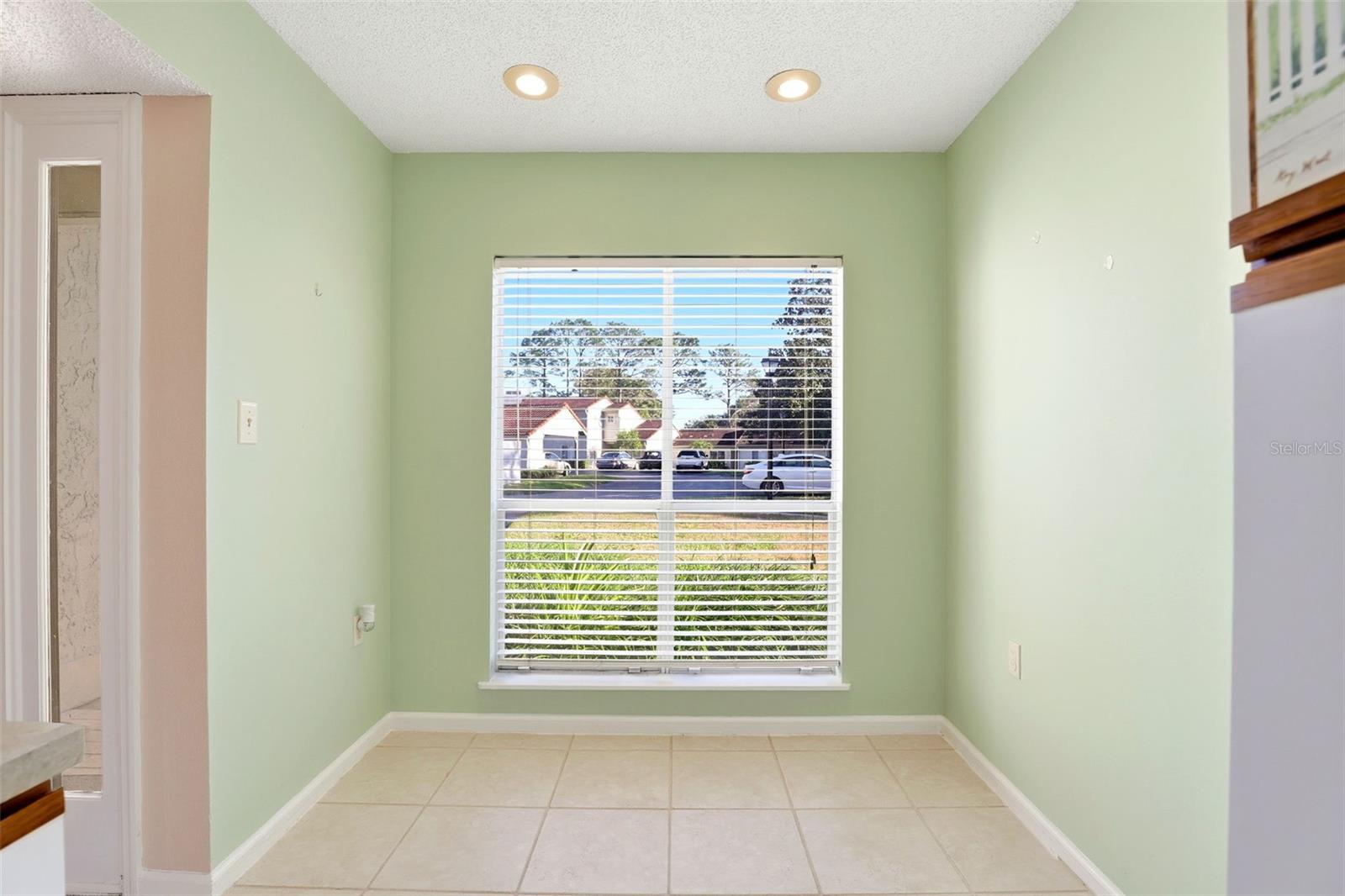 Image 15 of 26 For 190 Sabal Palm Place 190