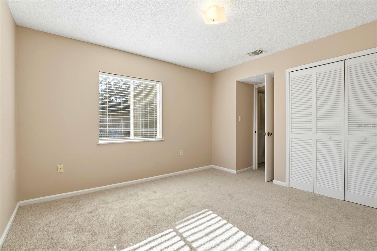 Image 17 of 26 For 190 Sabal Palm Place 190