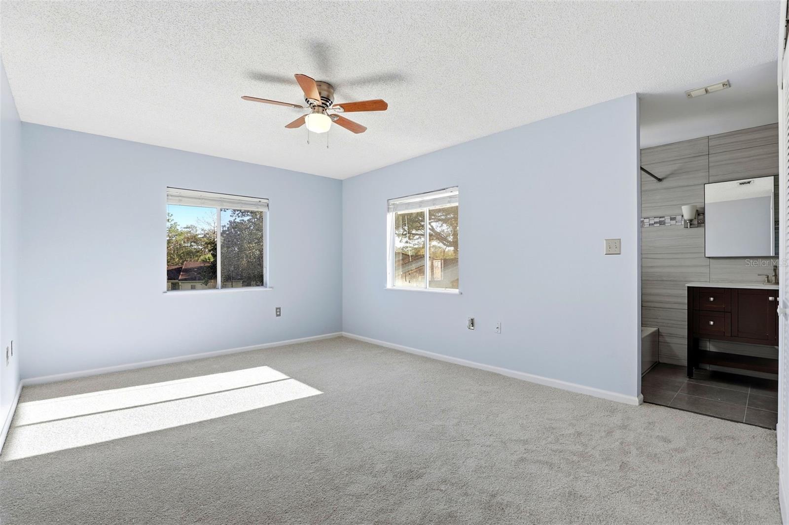 Image 19 of 26 For 190 Sabal Palm Place 190