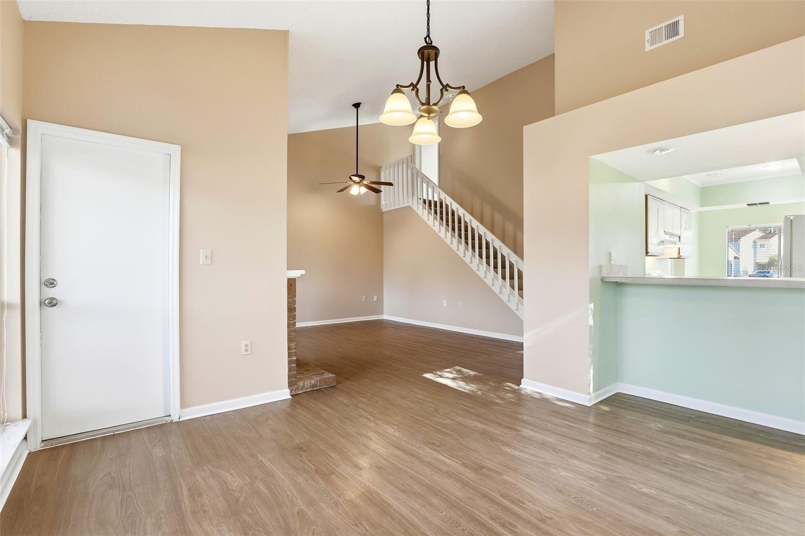 Image 8 of 26 For 190 Sabal Palm Place 190