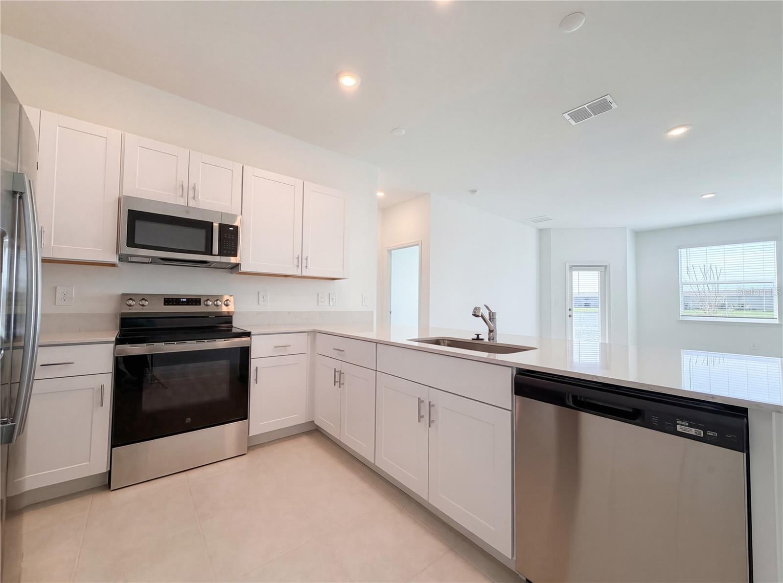 Image 6 of 35 For 9435 Gulf Shore Terrace