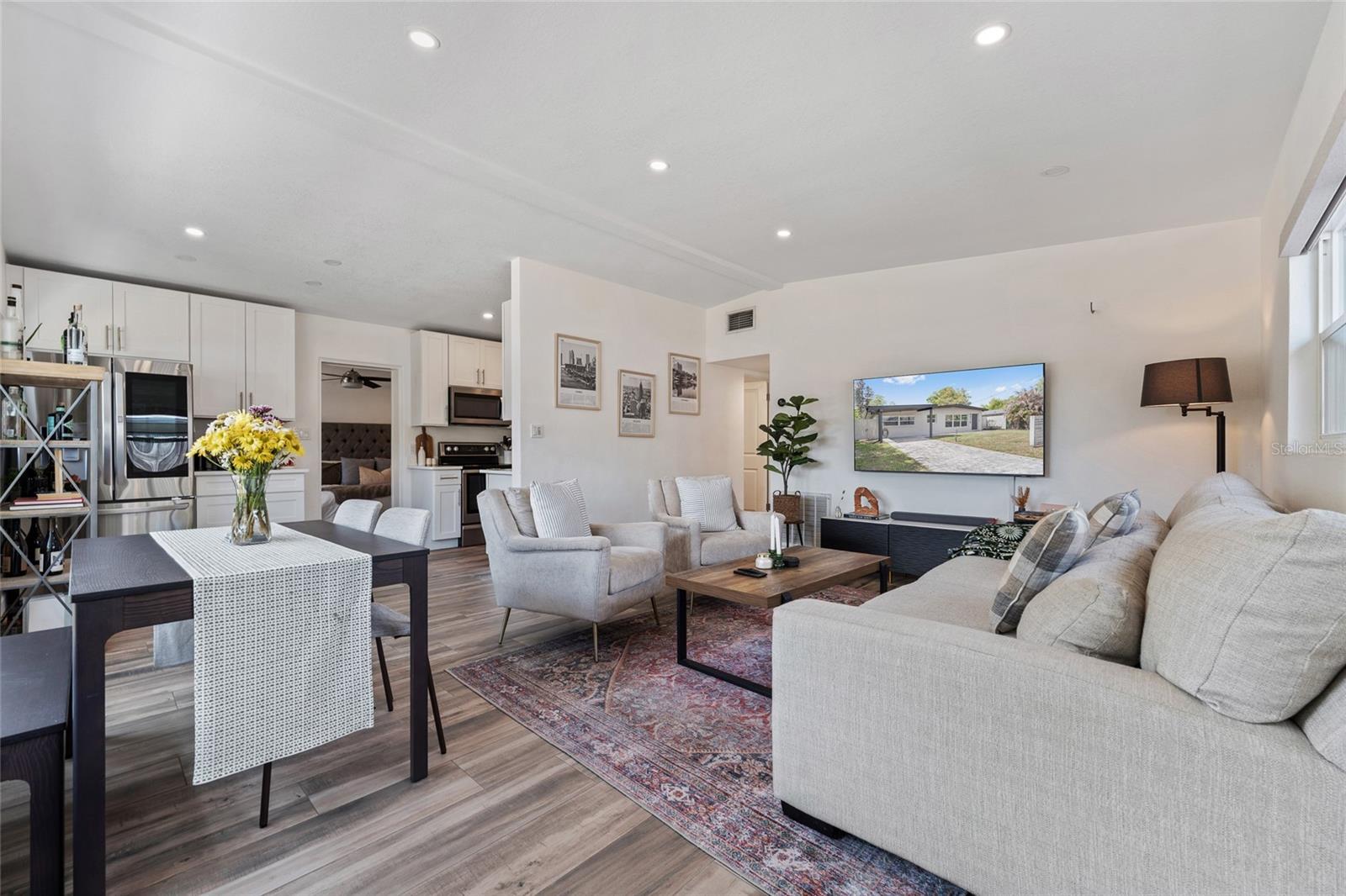 Image 3 of 31 For 5218 Dexter Street