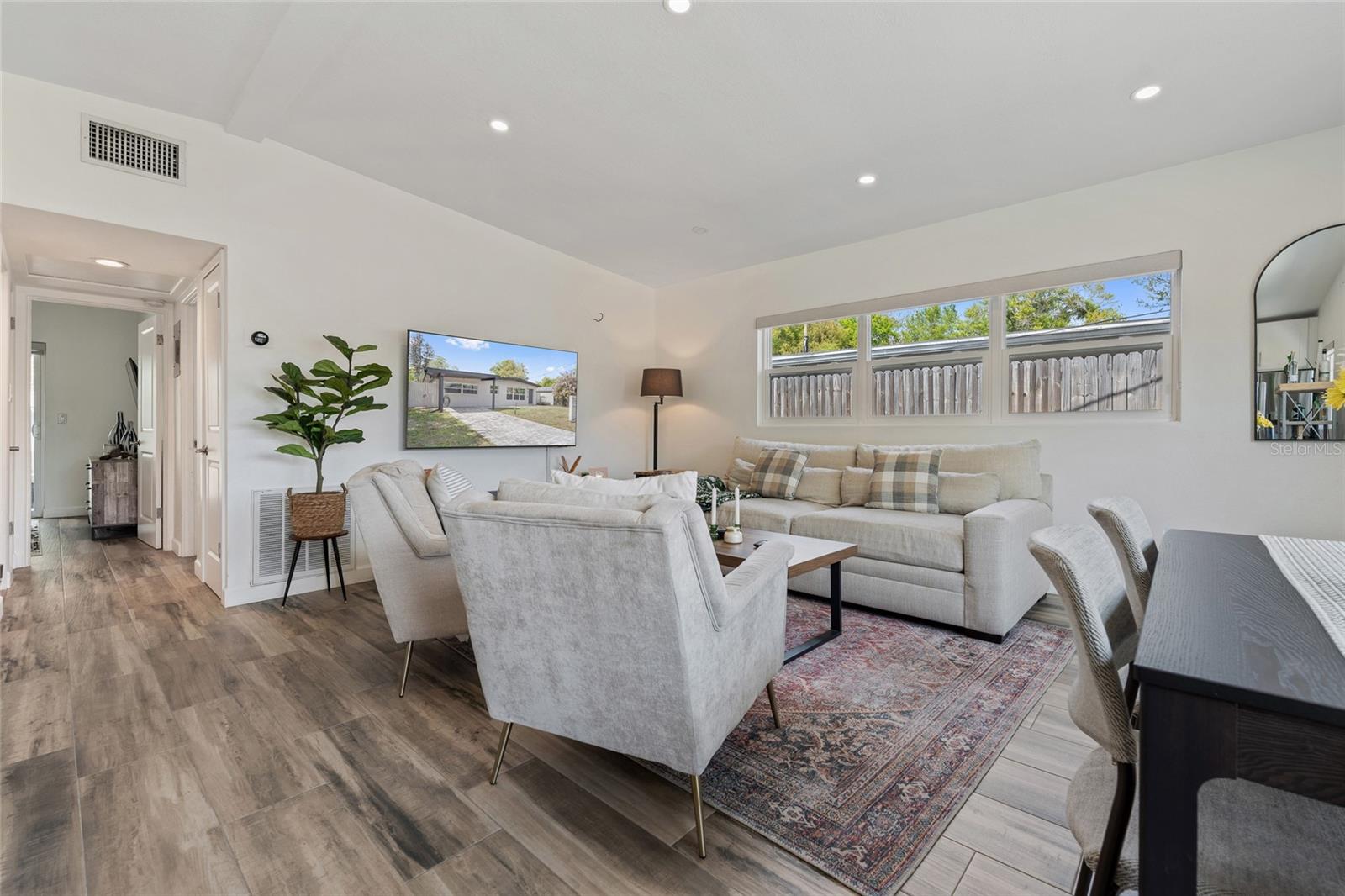 Image 4 of 31 For 5218 Dexter Street