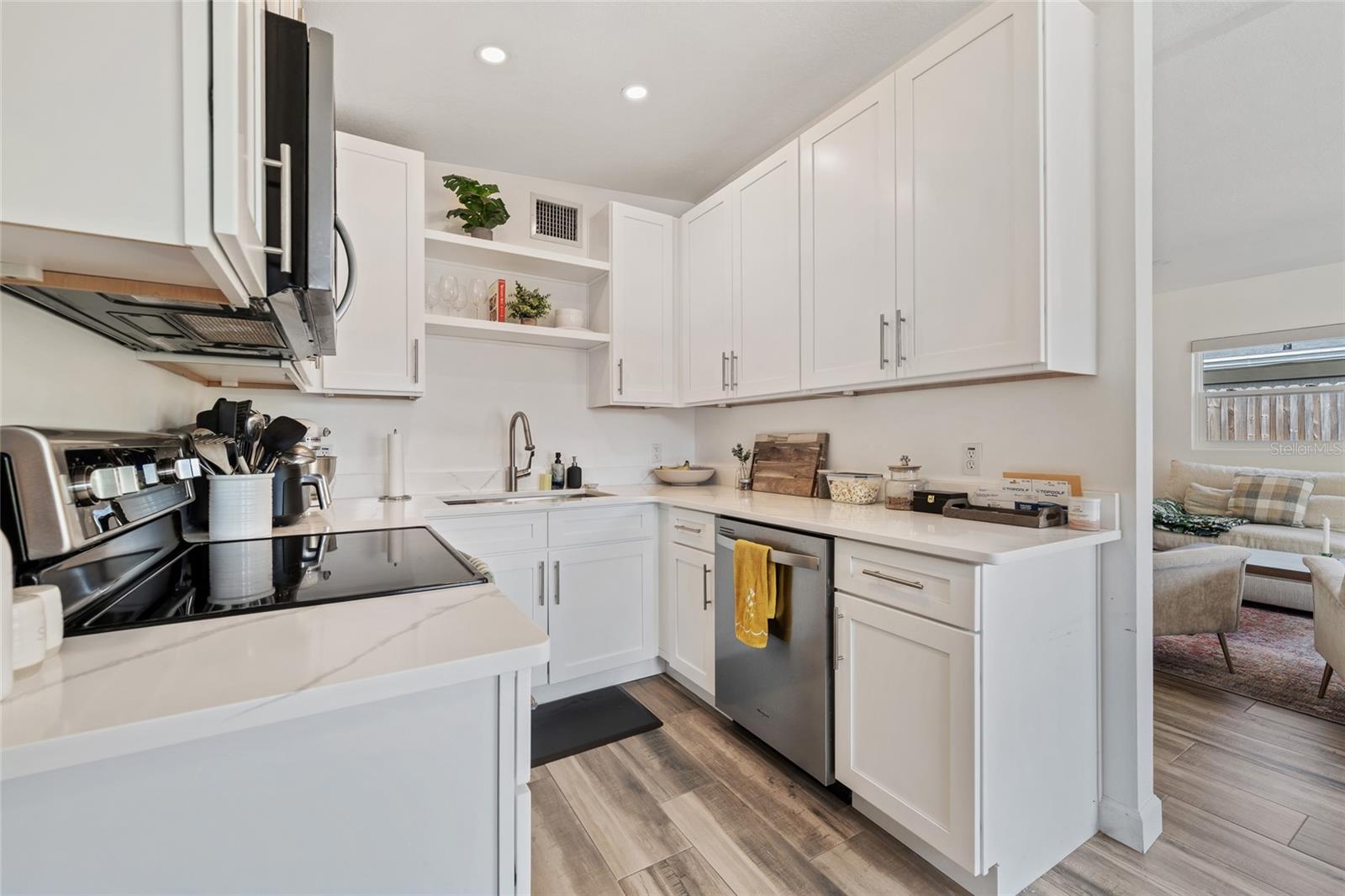 Image 8 of 31 For 5218 Dexter Street