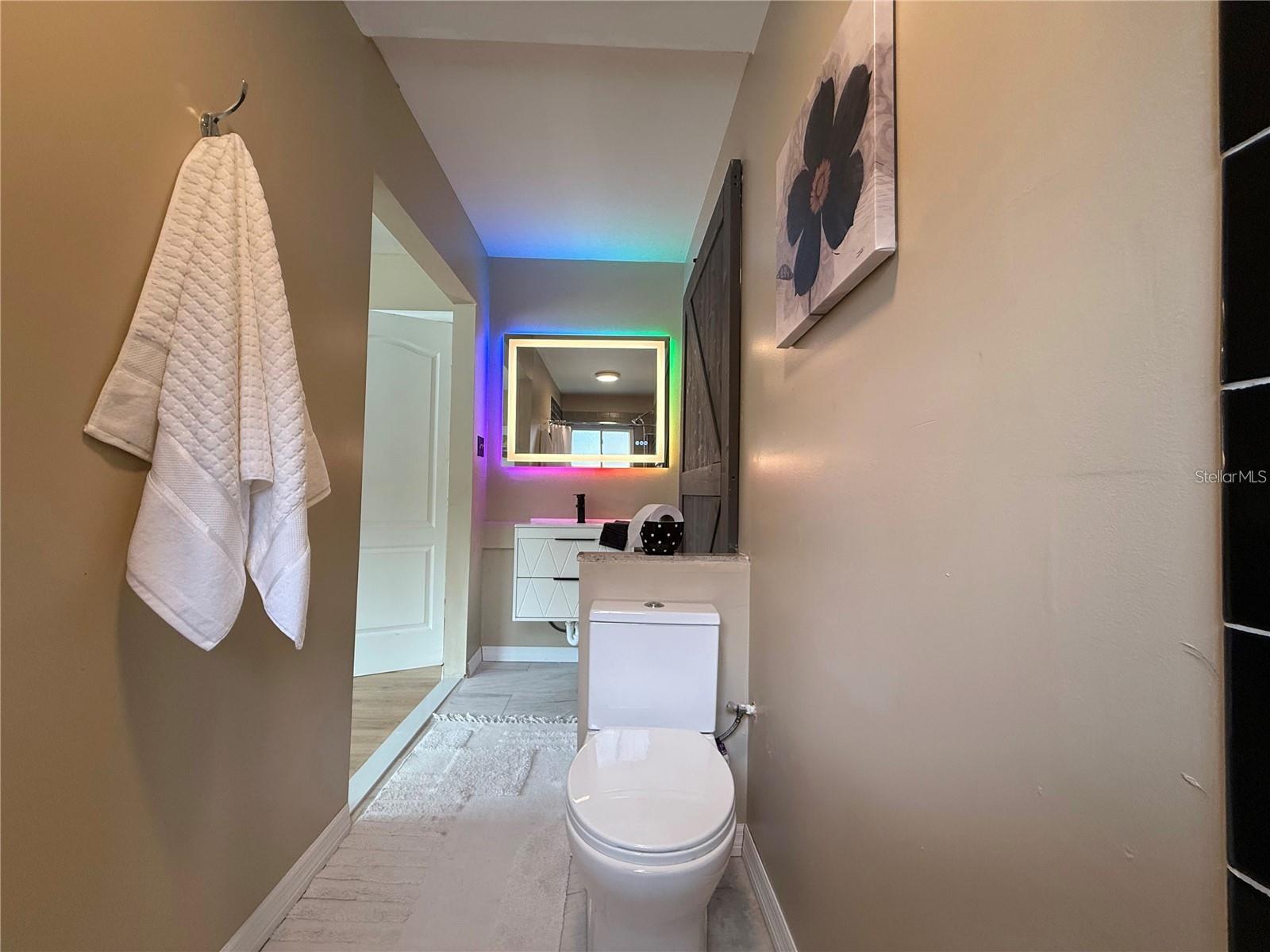 Listing photo id 9 for 5408 Ferdinand Drive