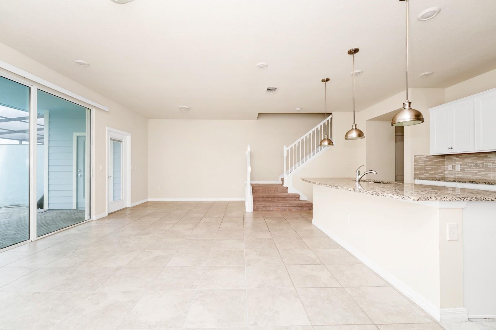 Image 4 of 40 For 7513 Oak Spring Lane