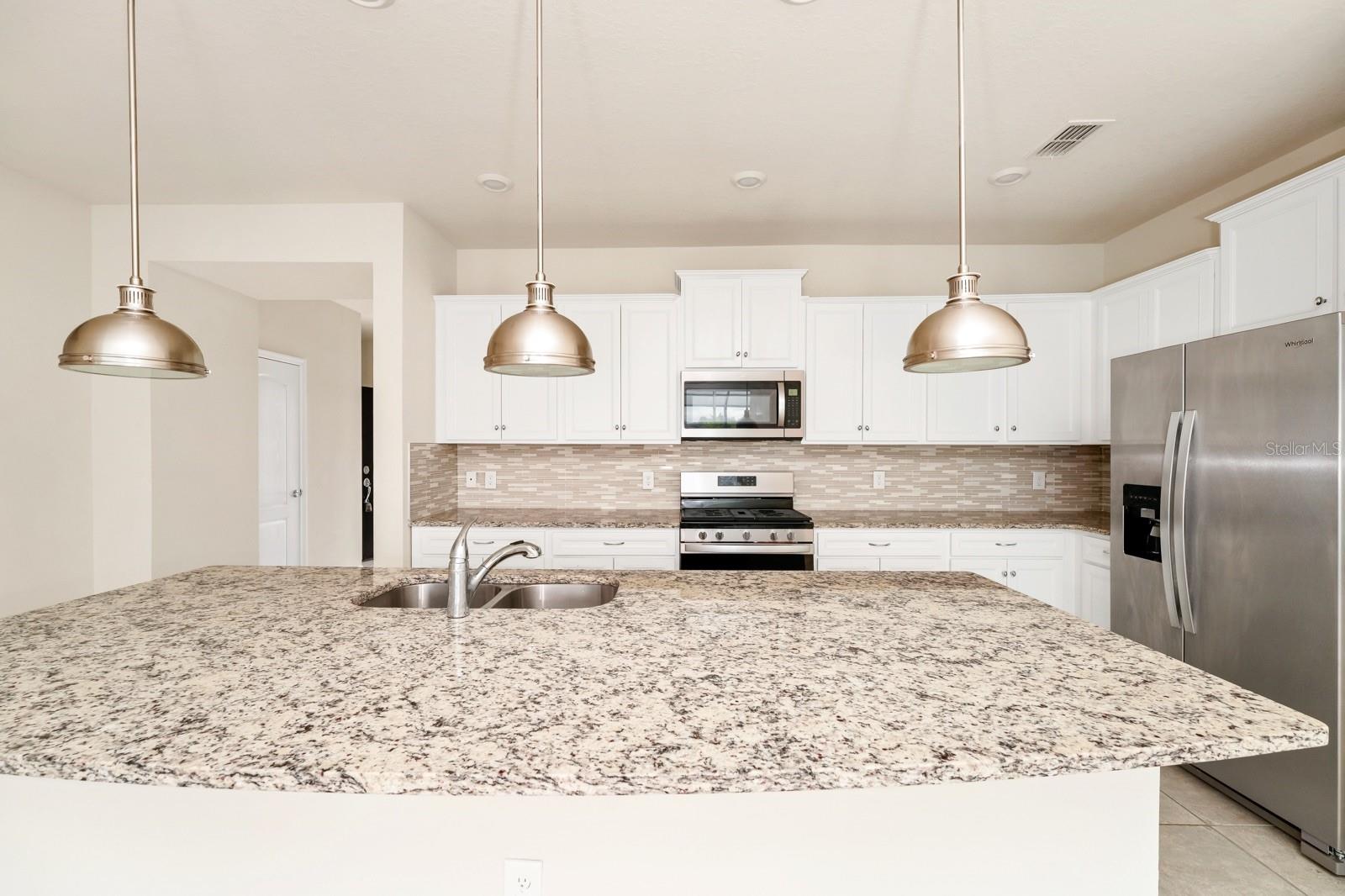 Image 5 of 40 For 7513 Oak Spring Lane