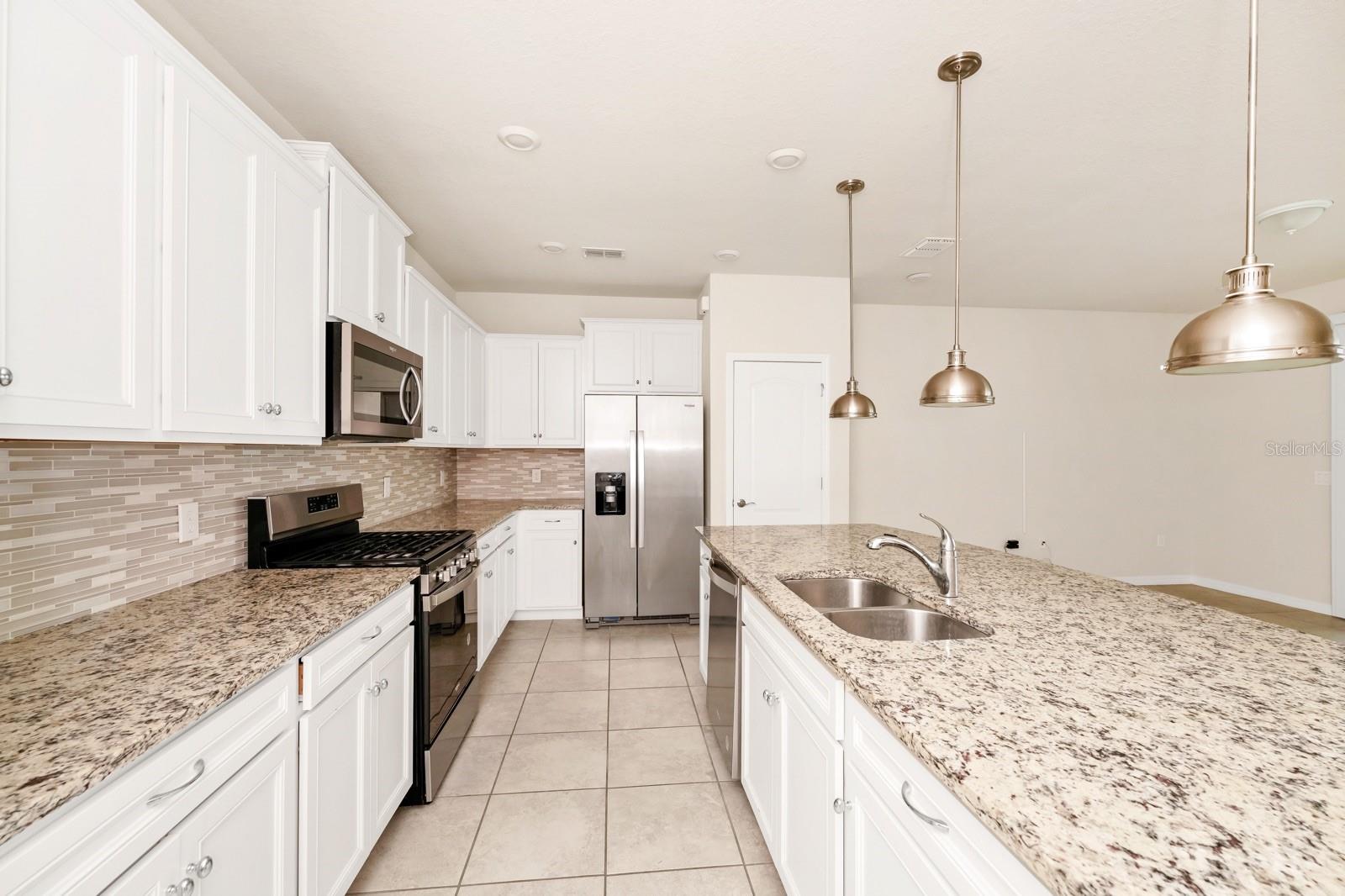 Image 6 of 40 For 7513 Oak Spring Lane