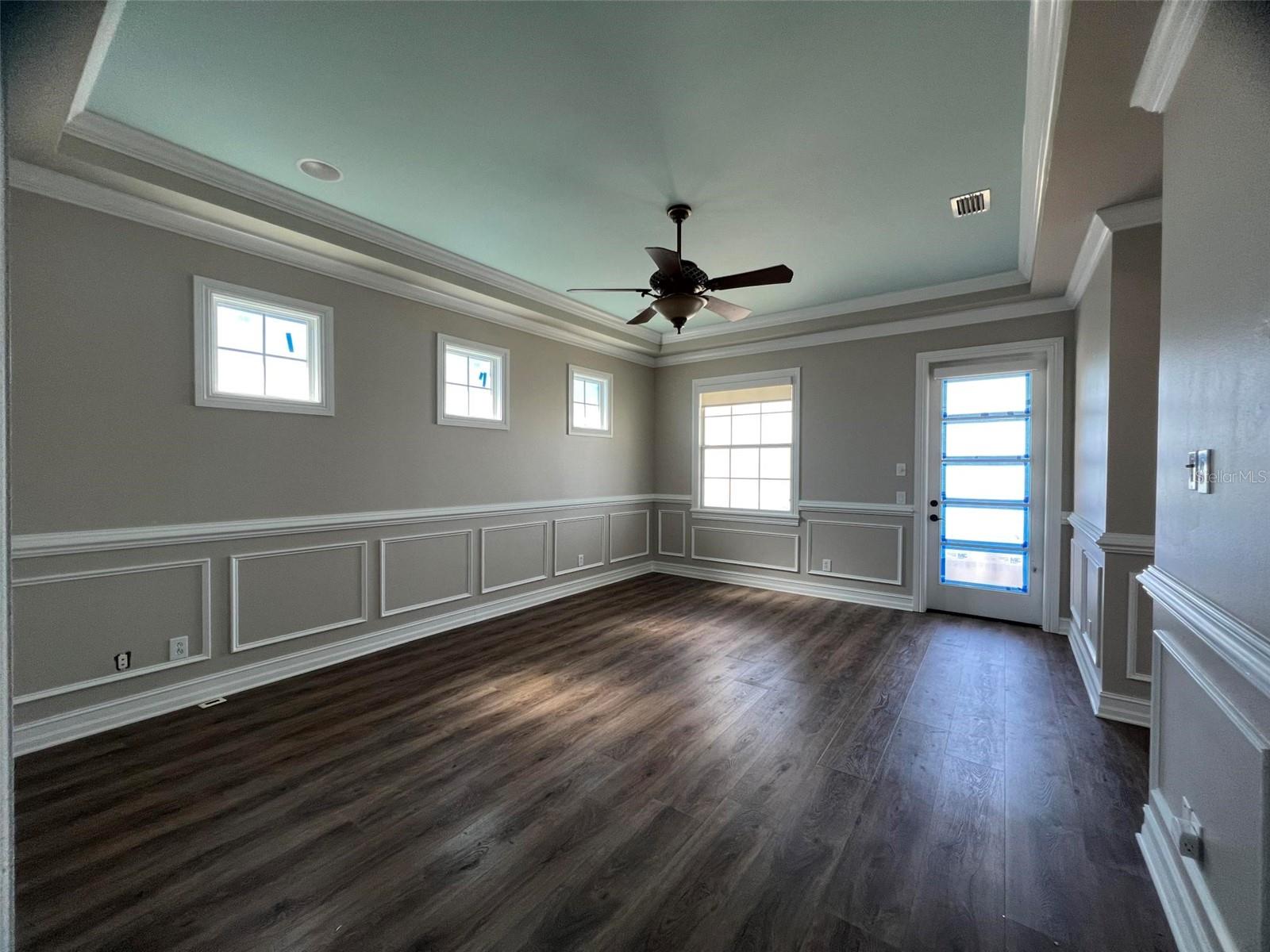 Image 13 of 34 For 1172 Castle Pines Ct