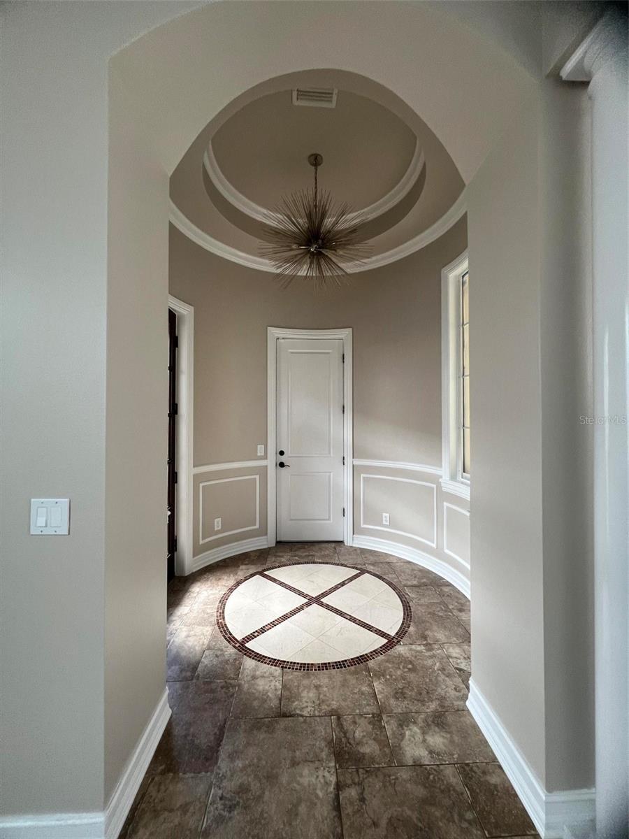 Image 17 of 34 For 1172 Castle Pines Ct