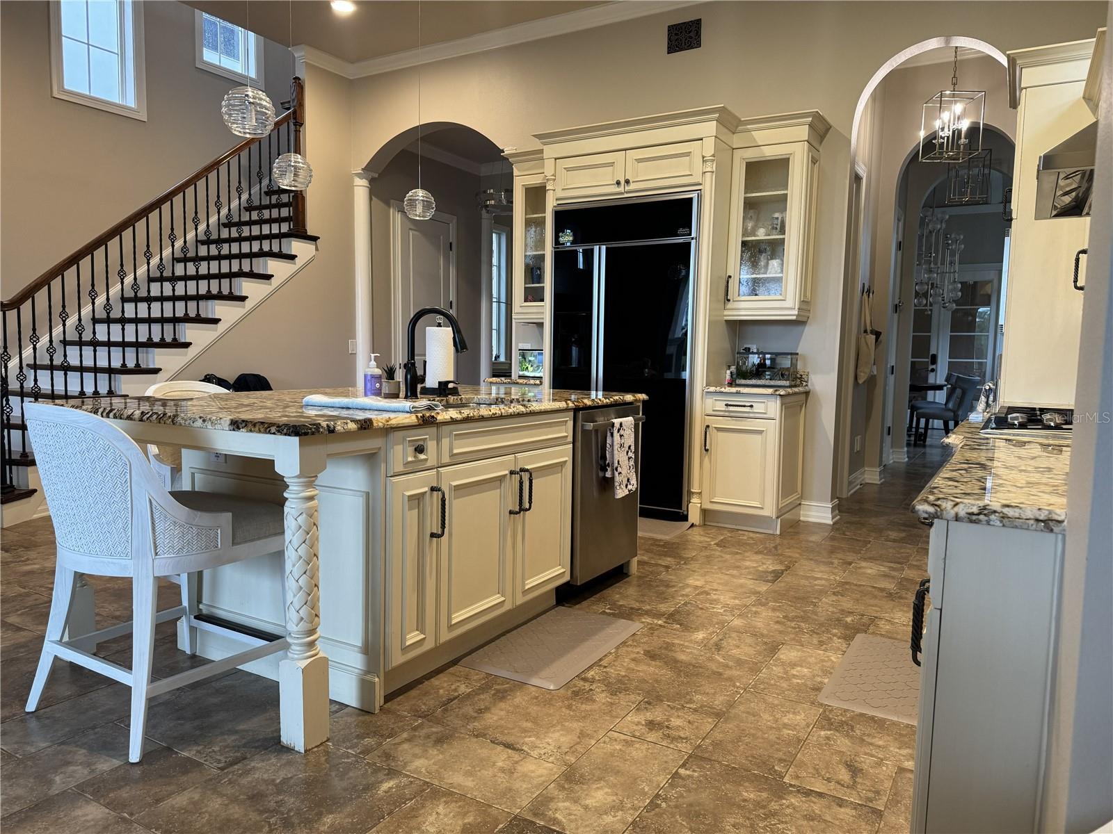 Image 9 of 34 For 1172 Castle Pines Ct