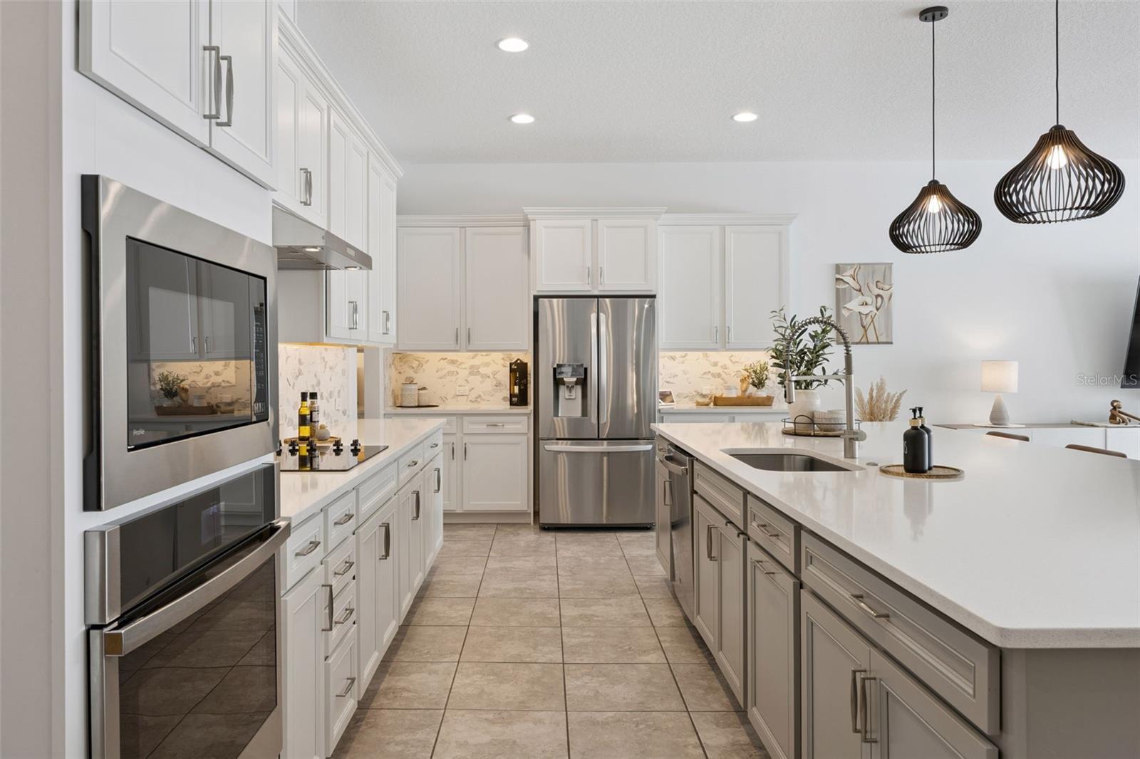 Image 17 of 60 For 15432 Gilligan Court