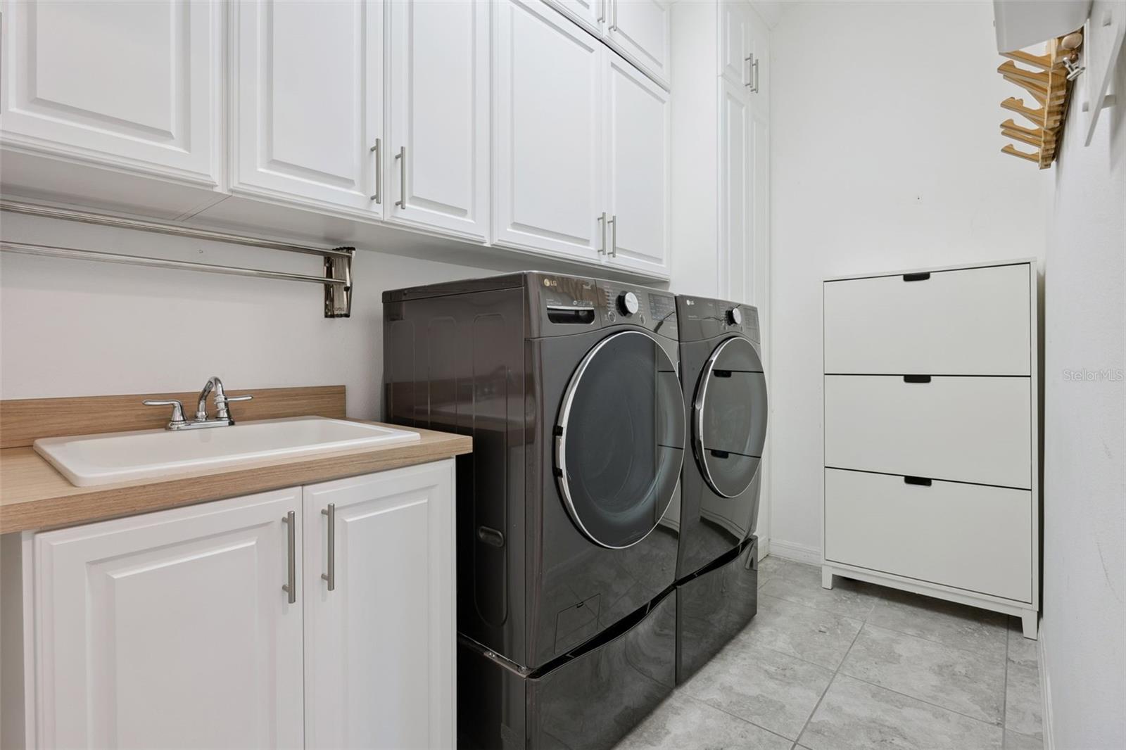 Image 22 of 60 For 15432 Gilligan Court