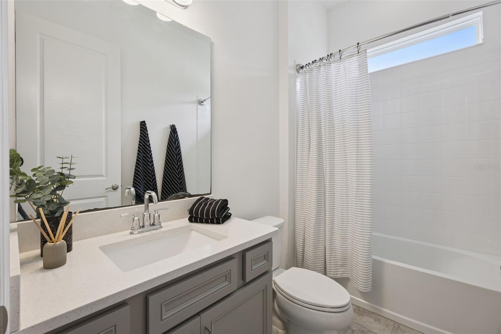 Image 26 of 60 For 15432 Gilligan Court