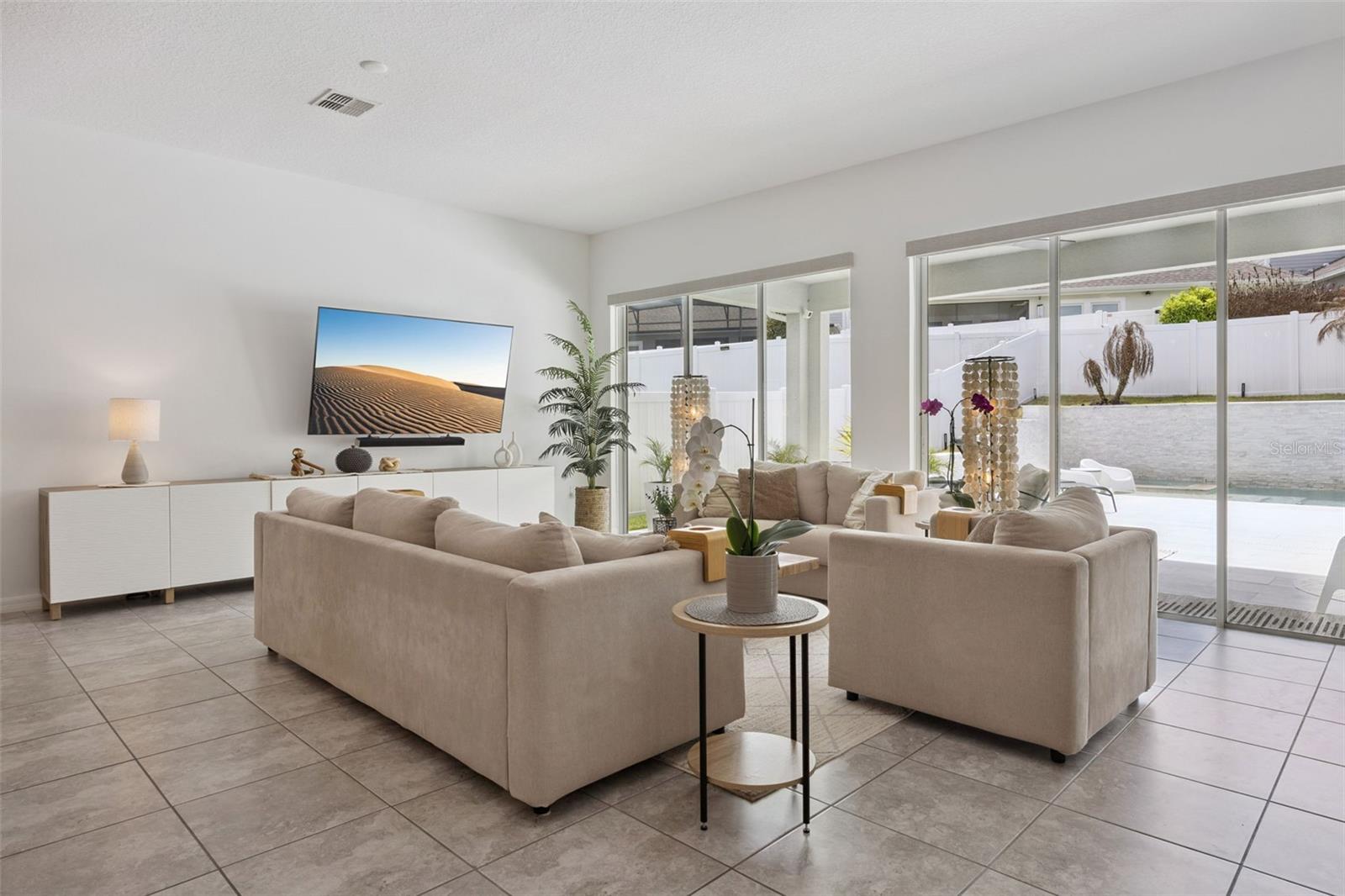 Image 6 of 60 For 15432 Gilligan Court