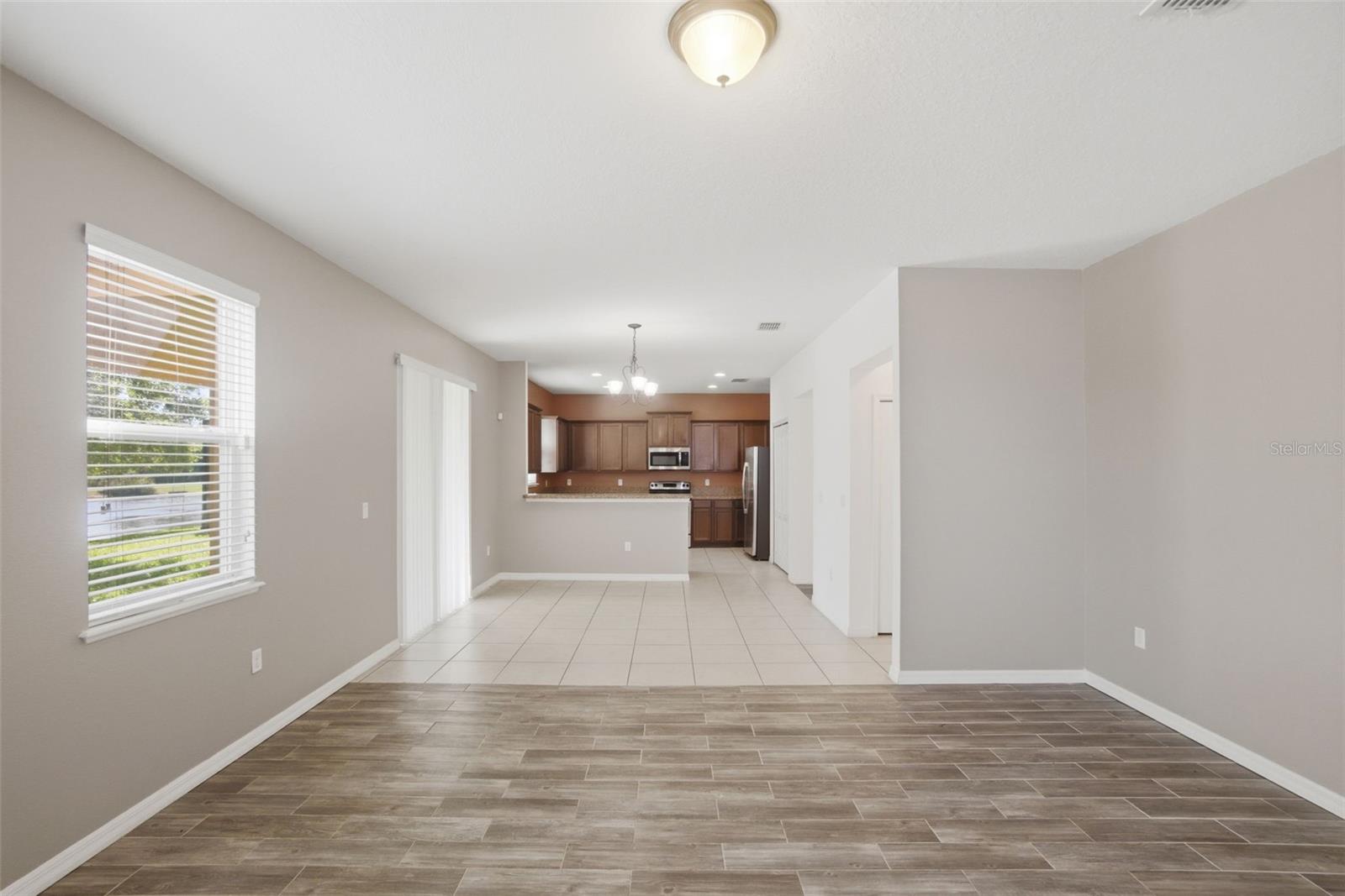 Image 10 of 29 For 3721 Maidencain Street