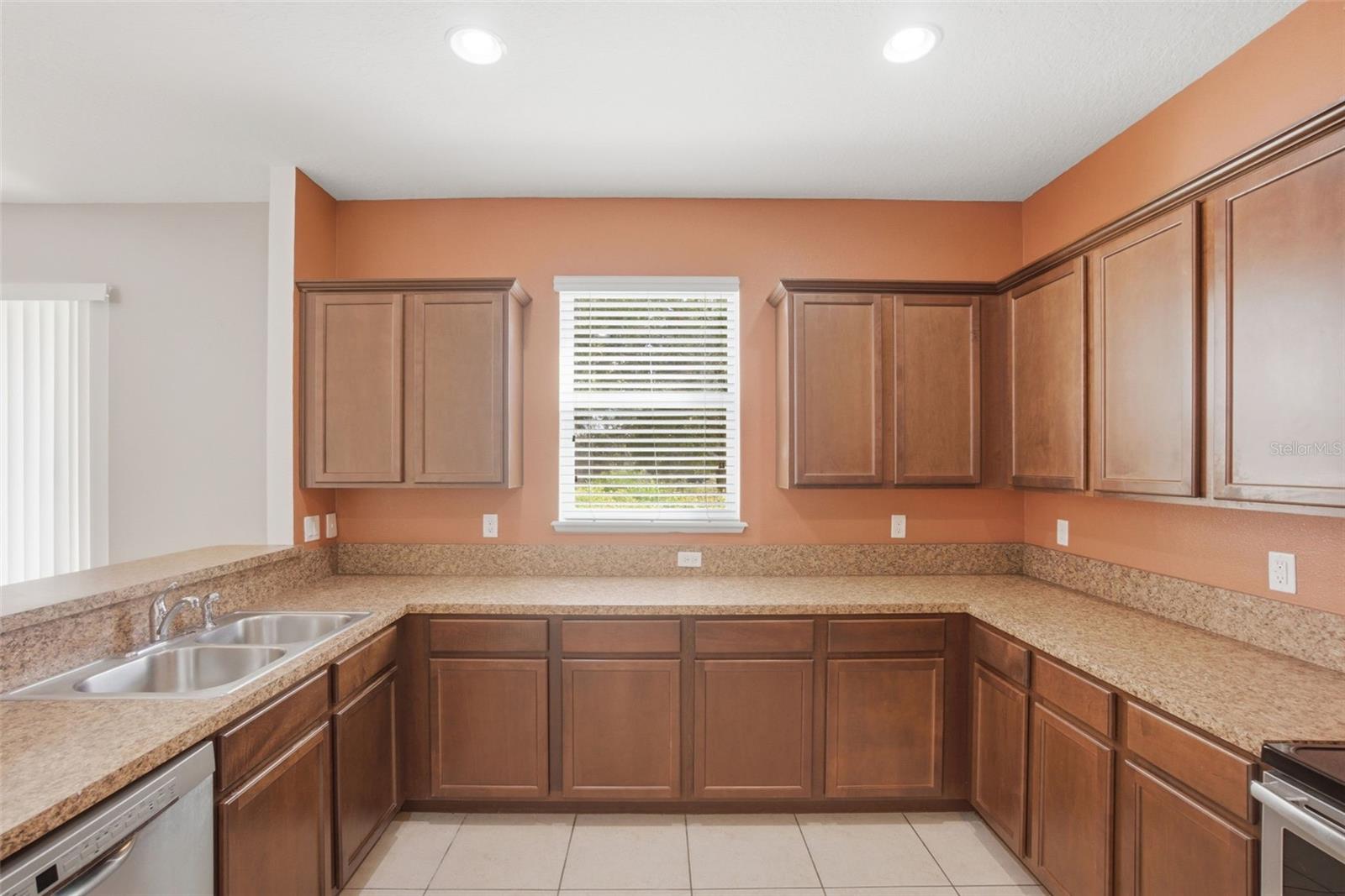 Image 7 of 29 For 3721 Maidencain Street